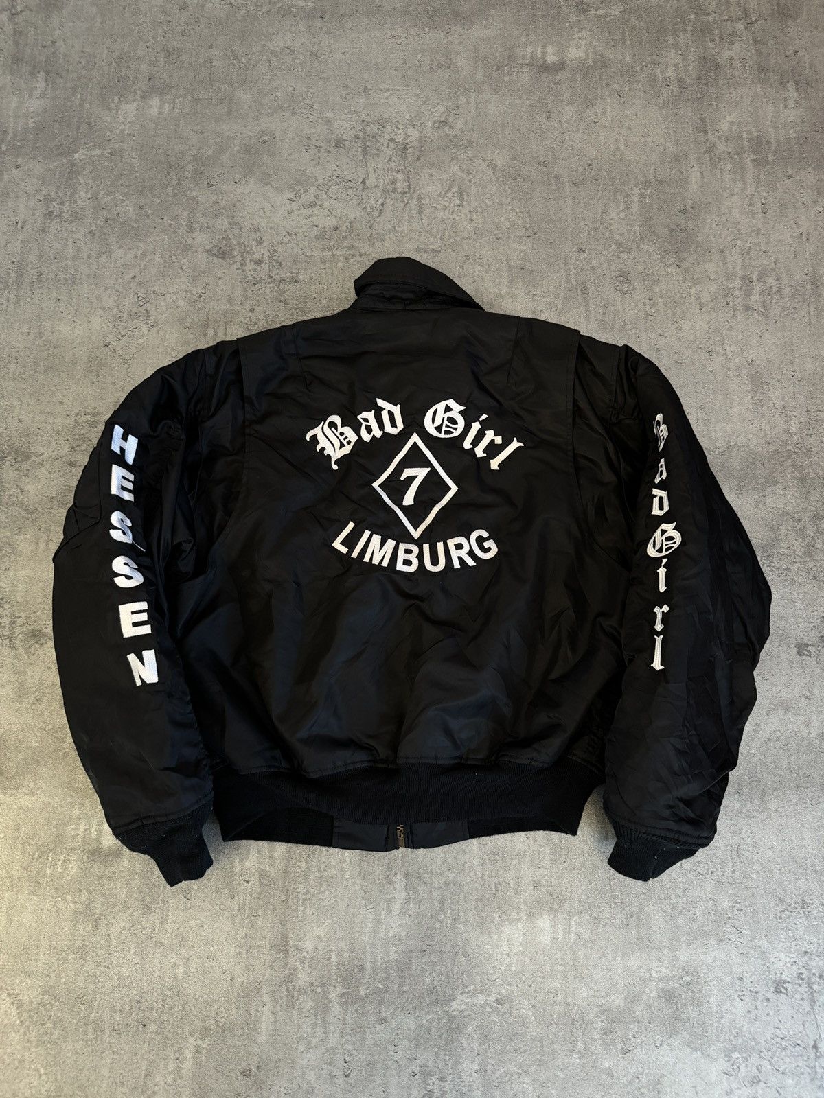 Vintage Bomber Flying Jacket Bad Girl boxy black vintage USA MA-1 Size US S / EU 44-46 / 1 - 1 Thumbnail