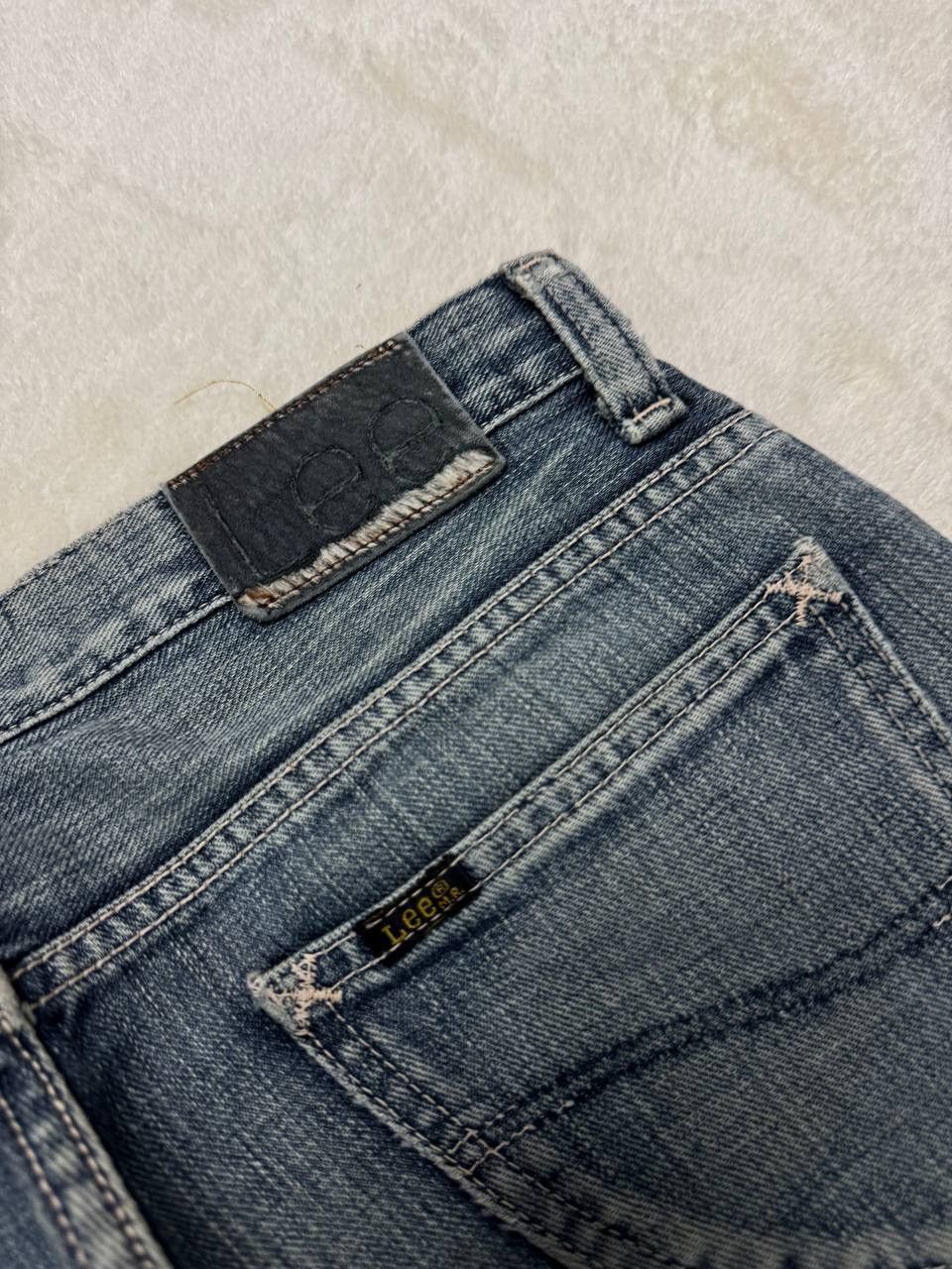 Lee FLARE Vintage 90s Lee Faded Distressed Thrashed Bootcut Jean Size US 30 / EU 46 - 18 Thumbnail