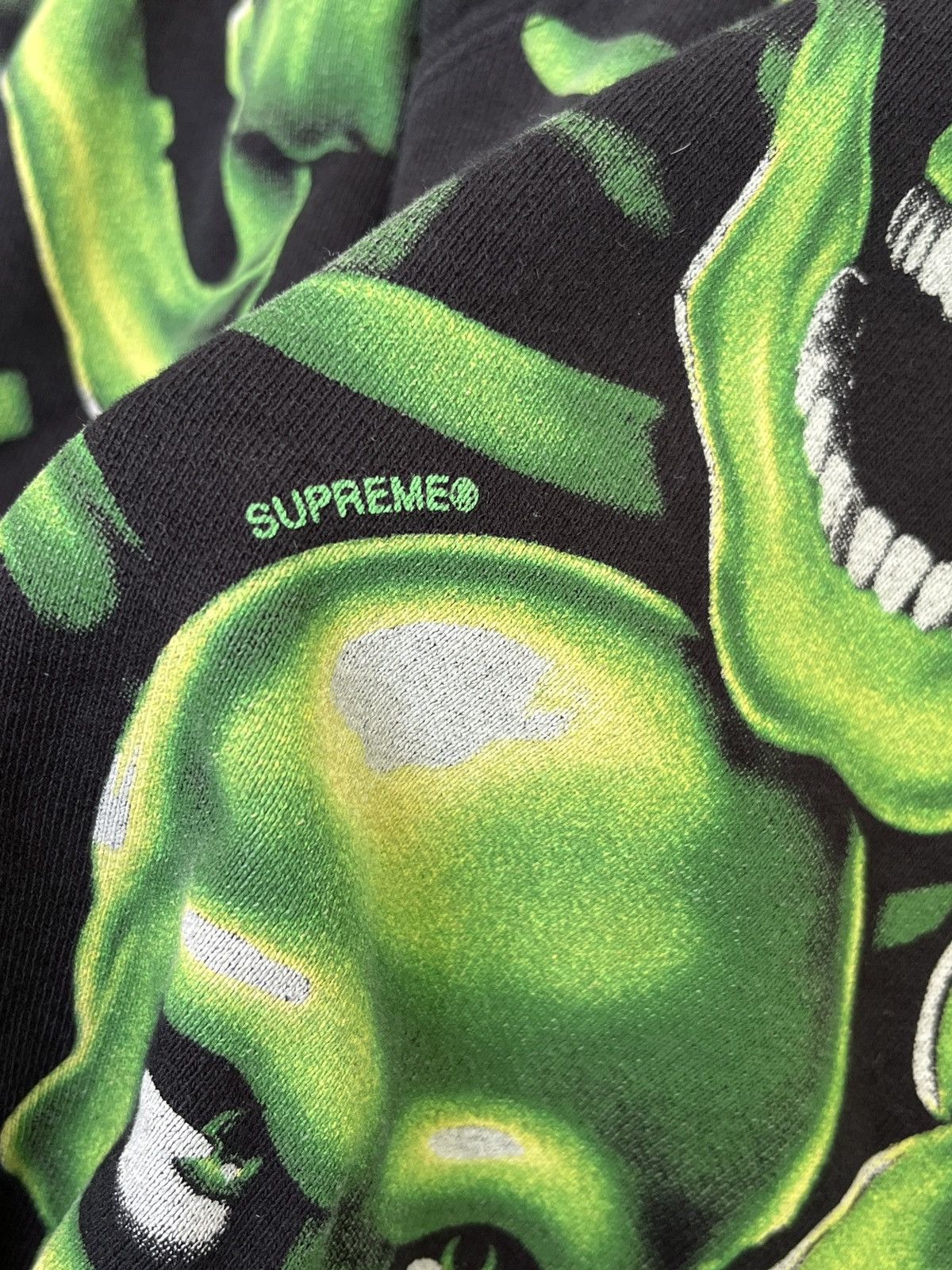 Supreme Supreme SkullPile Glow pullover Hoodie M Size US M / EU 48-50 / 2 - 3 Thumbnail