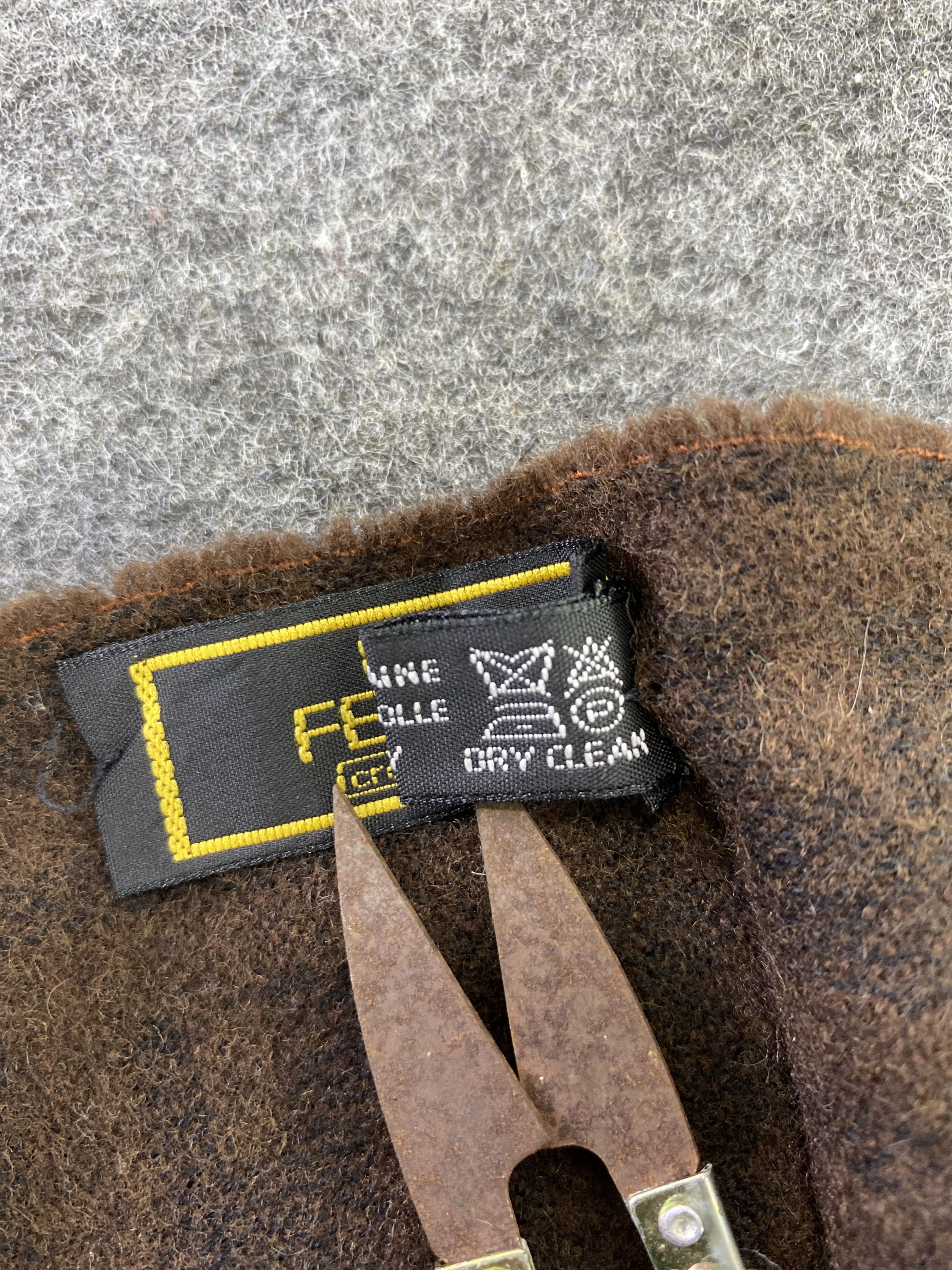 Fendi Vintage Fendi monogram Scarf/Muffler/Neckwear-T588 Size ONE SIZE - 6 Thumbnail