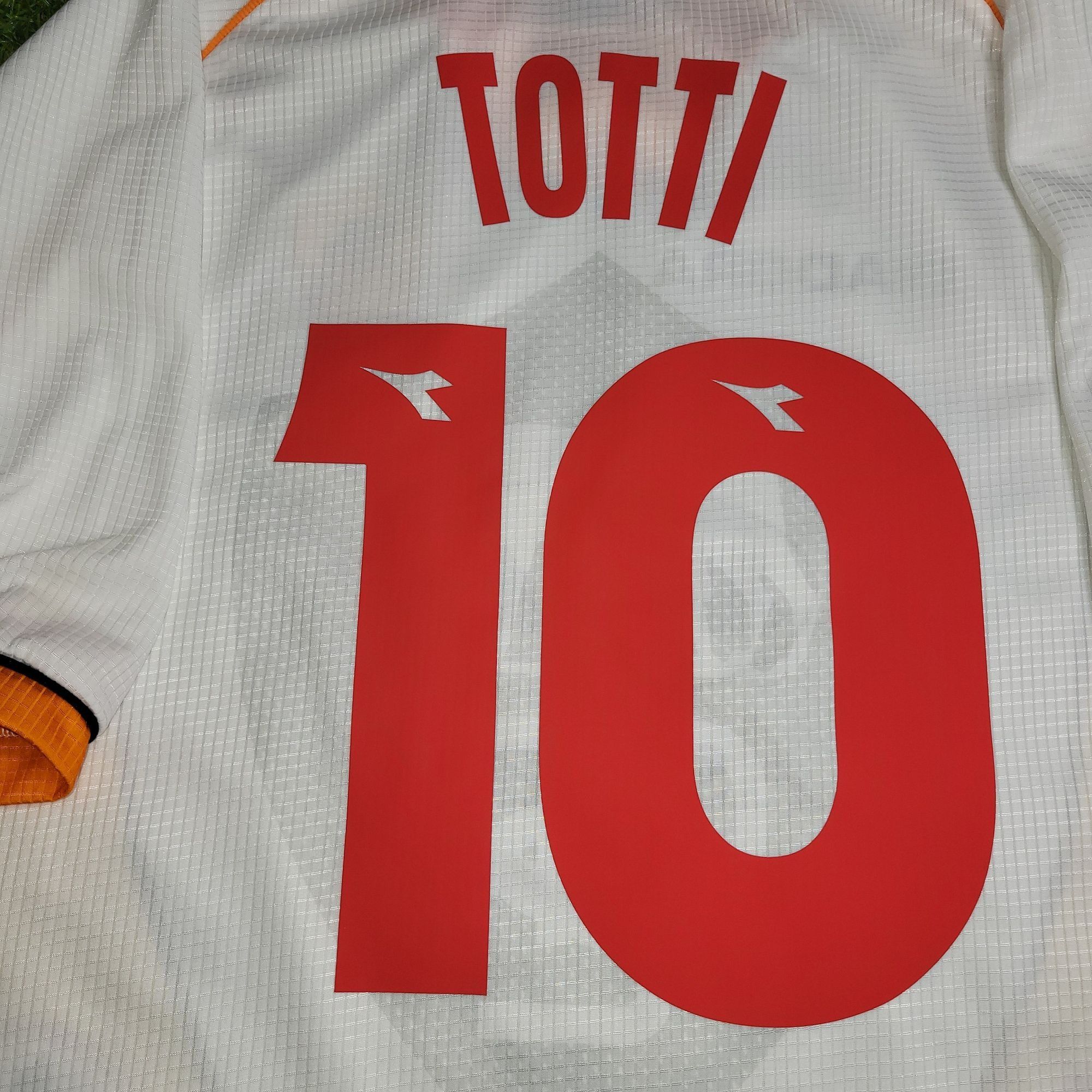 Diadora Totti As Roma Diadora 1997 1998 Away Soccer Jersey Maglia M Size US M / EU 48-50 / 2 - 3 Thumbnail