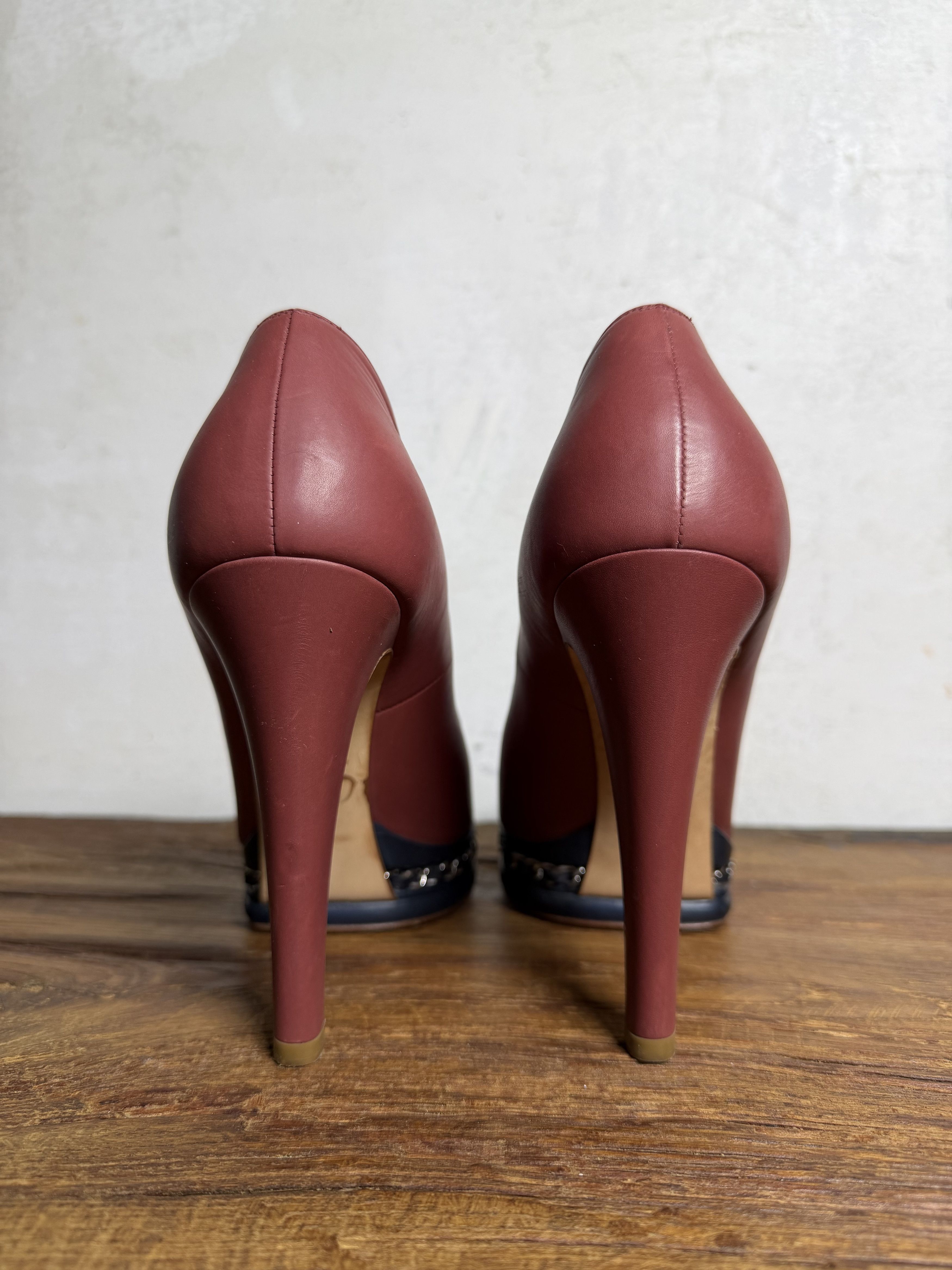 Chanel Chanel Platform Pumps with Chain Detail in Burgundy 100mm Size US 8.5 / IT 38.5 - 4 Thumbnail