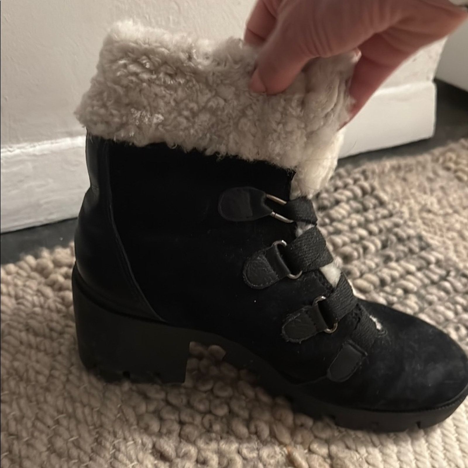 SCHUTZ NWT Schutz Women's Black and Cream Winter Boots Size 9 Size US 9 / IT 39 - 3 Thumbnail