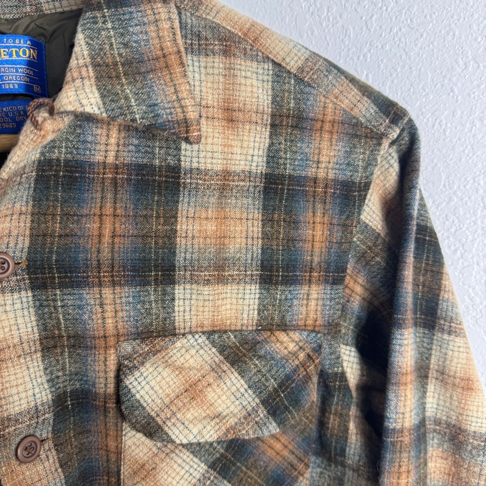 Pendleton × Vintage Vintage Pendleton Board Shirt Plaid Virgin Wool Size Medium Size US M / EU 48-50 / 2 - 4 Thumbnail