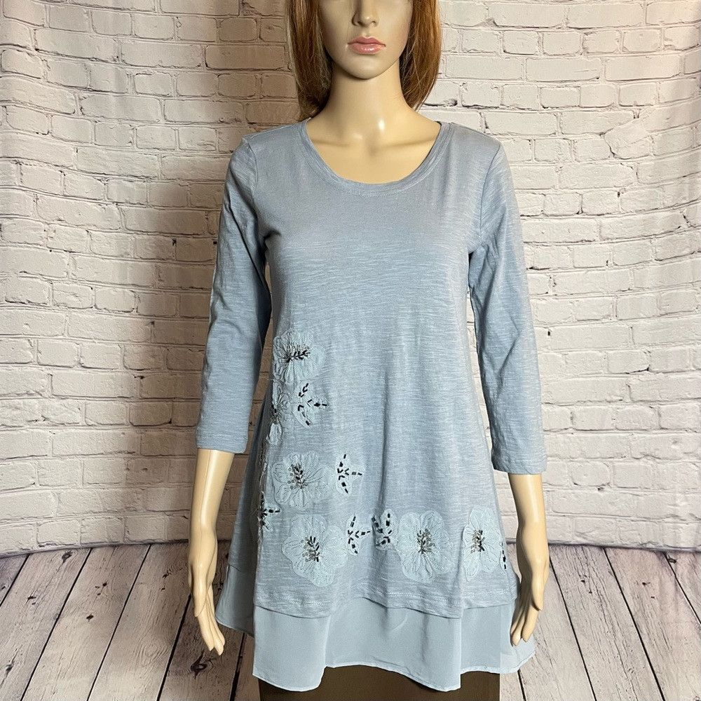 Other NEW LOGO by Lori Goldstein Floral Appliqué Beaded Top Size Size XXS / US 00 / IT 34 - 1 Thumbnail