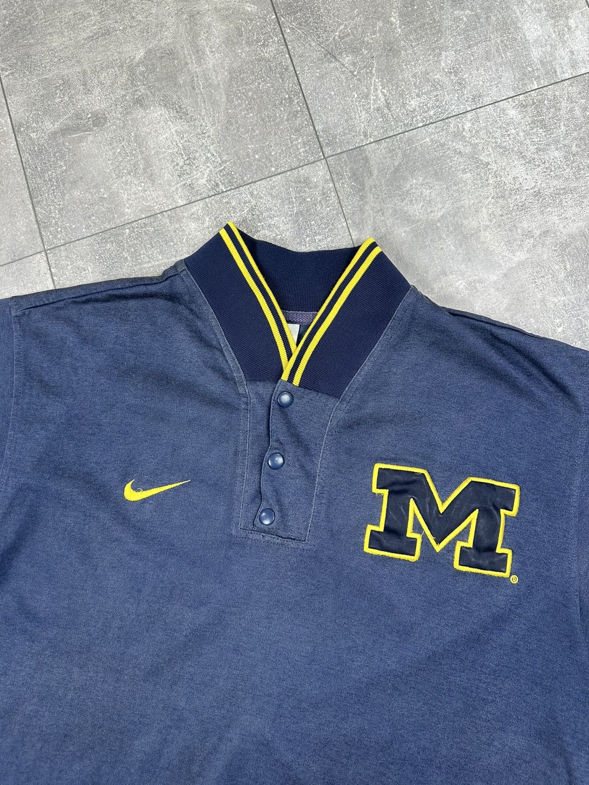 Nike Nike Michigan Vintage Rare Jersey Size US L / EU 52-54 / 3 - 2 Thumbnail