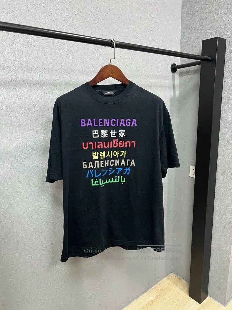Balenciaga Balenciaga Multi Language Print T-Shirt. Size US M / EU 48-50 / 2 - 1 Thumbnail