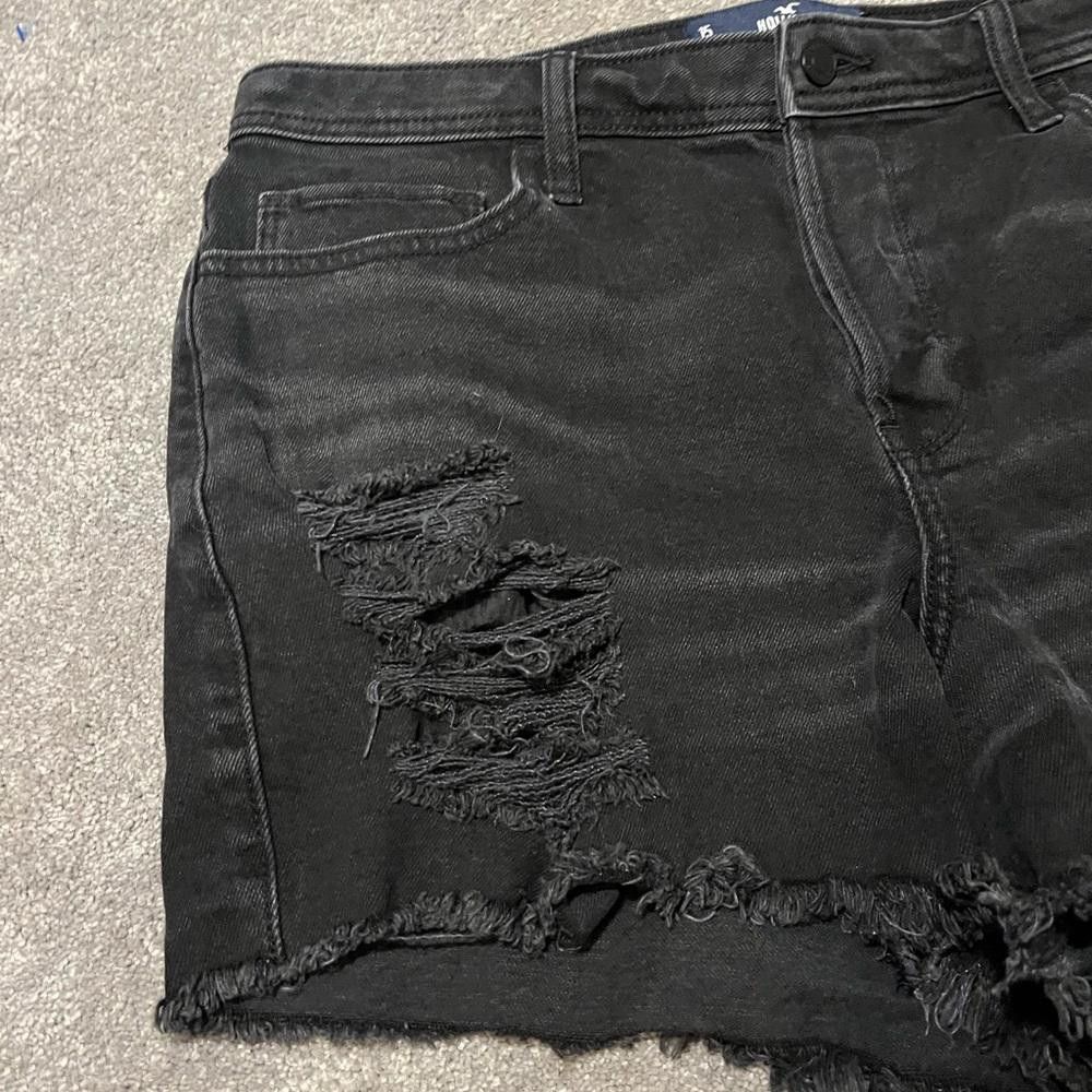 Designer Hollister curvy high rise distressed mom short Size 32" / US 10 / IT 46 - 2 Thumbnail