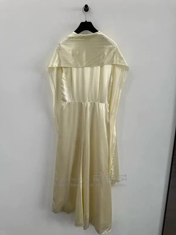 Fendi Fendi Champagne Silk Dress for Women . Size L / US 10 / IT 46 - 2 Thumbnail