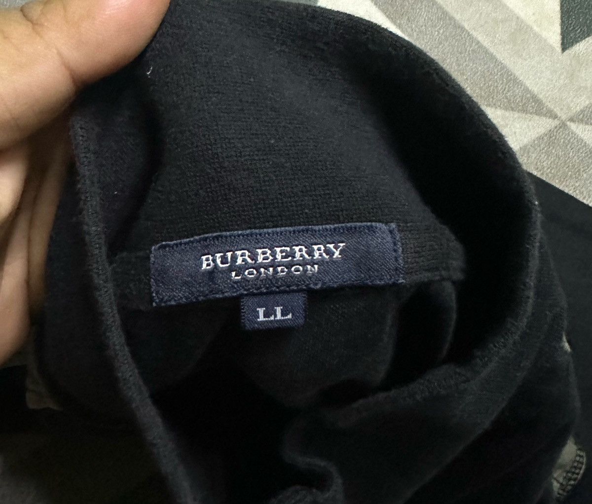 Burberry Burberry half zipper sweatshirt Size US L / EU 52-54 / 3 - 5 Thumbnail