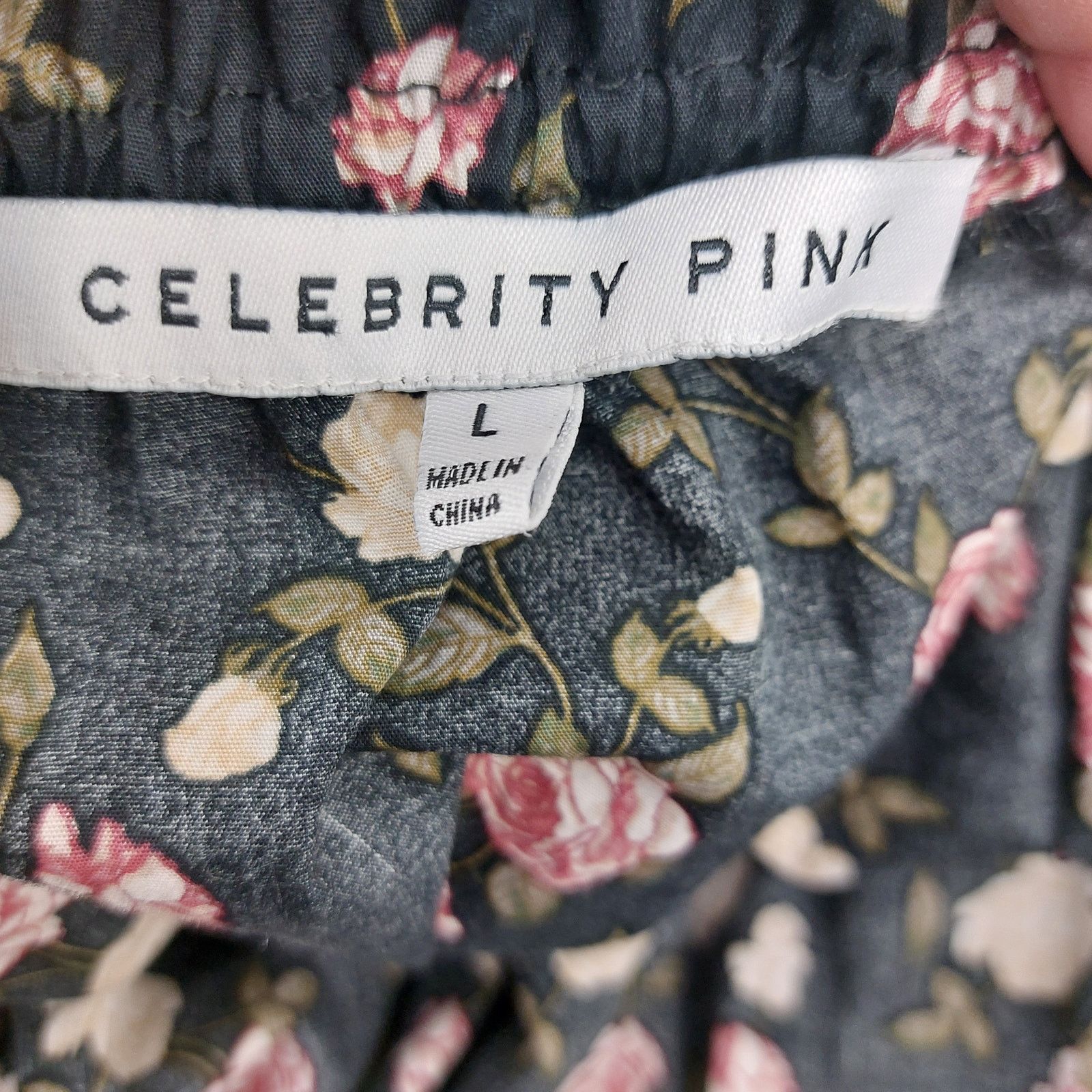 Other Celebrity Pink Floral Puff Sleeve Black Top Smocked Size L Size L / US 10 / IT 46 - 3 Thumbnail