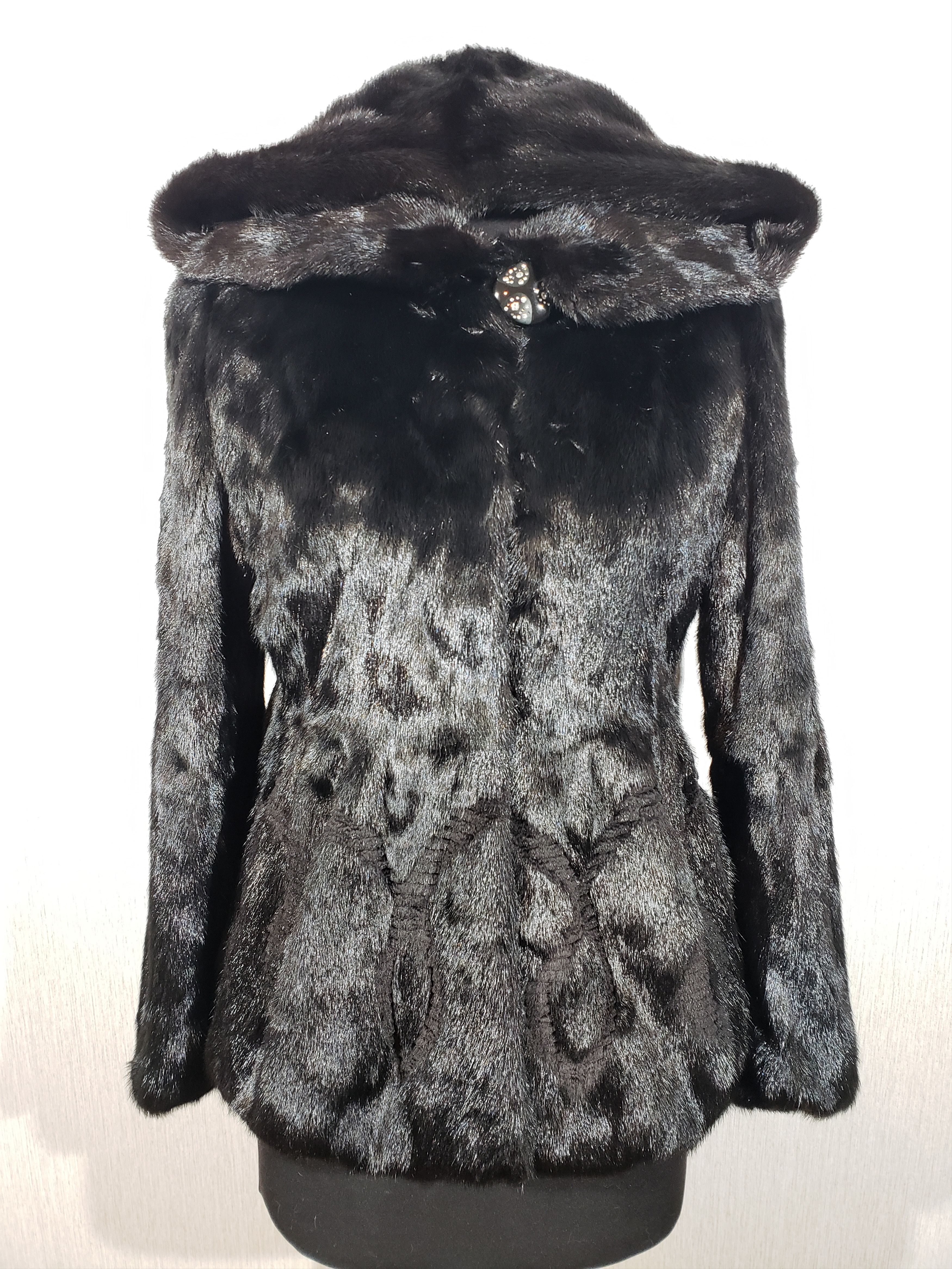 Other Stylish women's mink fur coat with a hood. Size M / US 6-8 / IT 42-44 - 1 Thumbnail