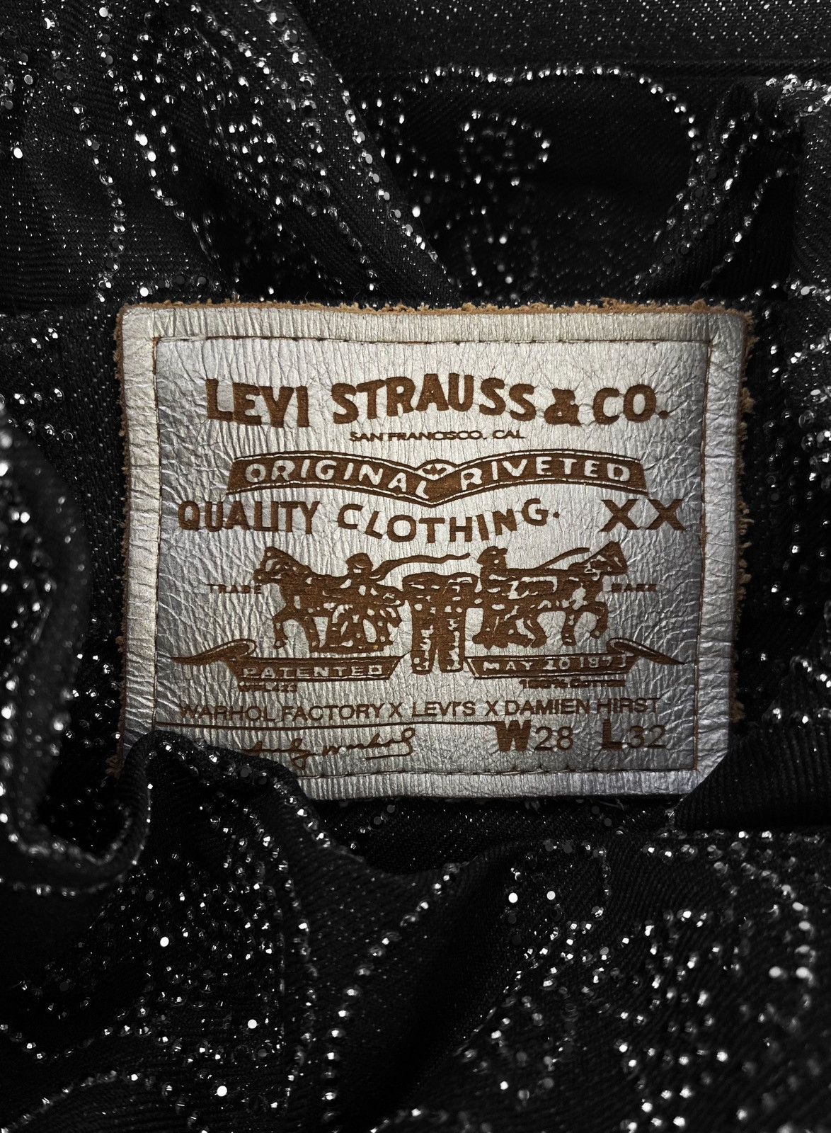 Andy Warhol × Damien Hirst × Levi's 2008 Levi’s 501 Damien Hirst Andy Warhol 1/51 Crystal Jeans Size US 32 / EU 48 - 6 Thumbnail