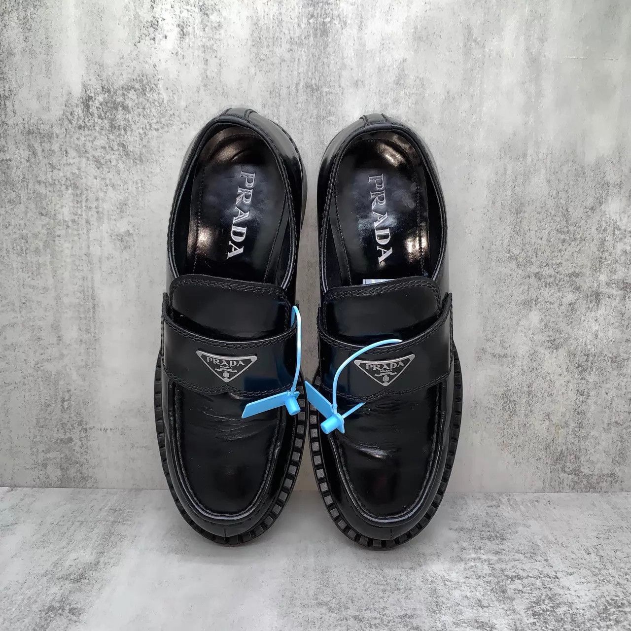 Prada Prada Black Tri Logo Loafer 41 98new JZ1412 Size US 8 / EU 41 - 6 Thumbnail