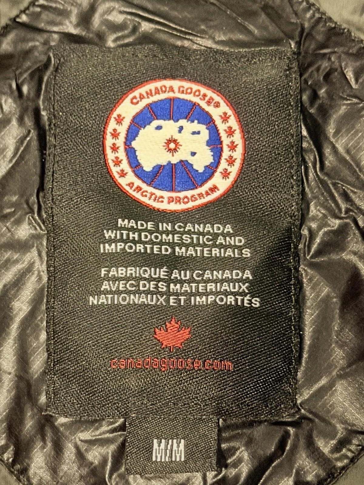 Canada Goose Canada Goose Men’s Down Vest Size M Black Arctic Program Size US M / EU 48-50 / 2 - 8 Thumbnail