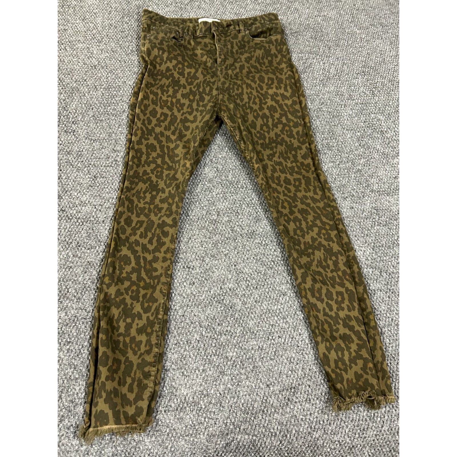 Zara Zara Jeans Womens 10 Skinny Denim Stretch Blue Distressed 5-Pocket Zipper Mid Rise Inseam 27 Brown Olive Green Leopard Pattern designer Modern 10 Size 32" / US 10 / IT 46 - 2 Thumbnail