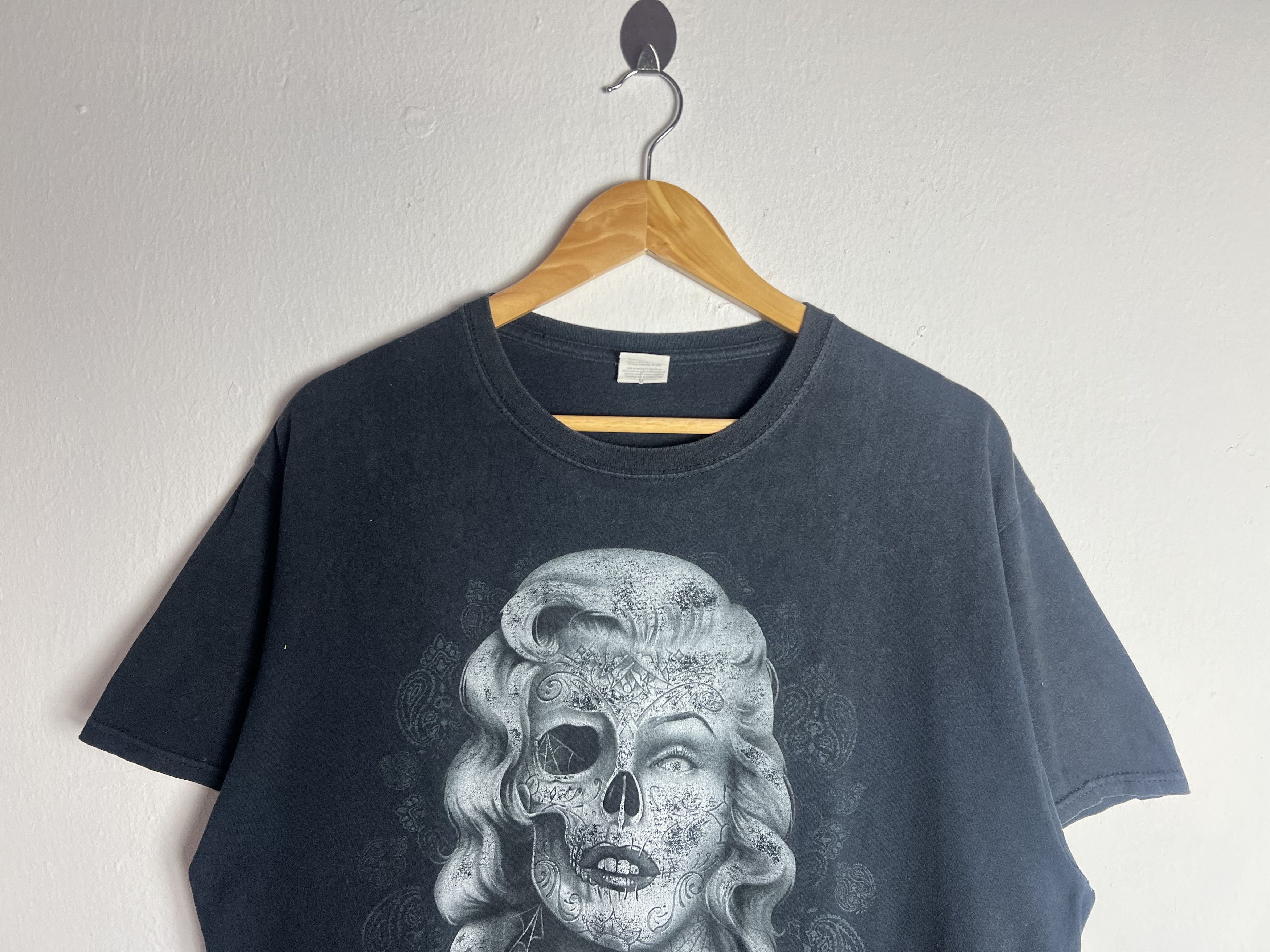 Fruit Of The Loom Marilyn Manroe Skull Tattoo Graphic Tee Size US L / EU 52-54 / 3 - 3 Thumbnail