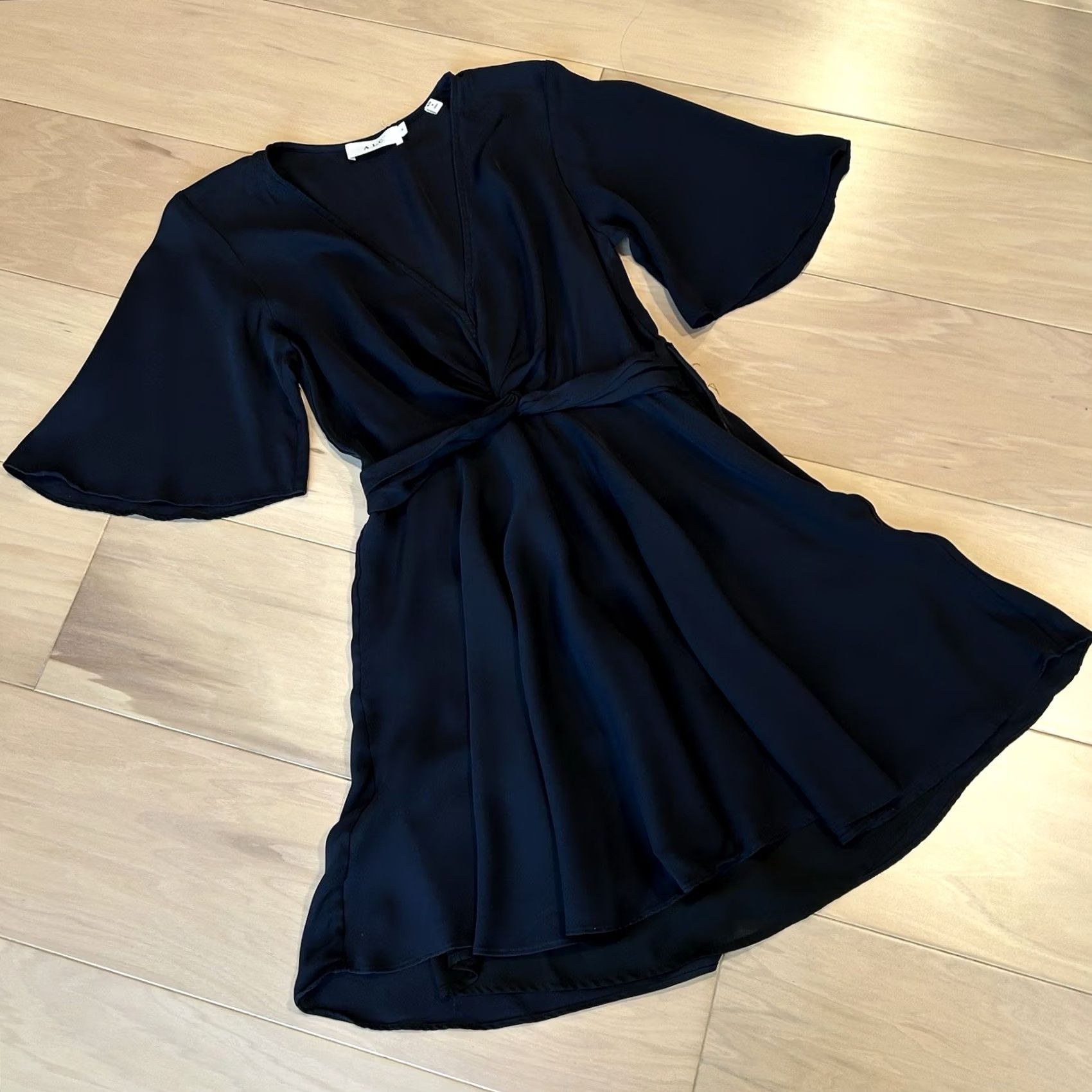 Vintage A.L.C. Ava Mini Dress Black Silk V-Neck Short Flutter Sleeve Pullover Logo 4 Womens Dress Modern Bohemian Party Wedding Size S / US 4 / IT 40 - 2 Thumbnail