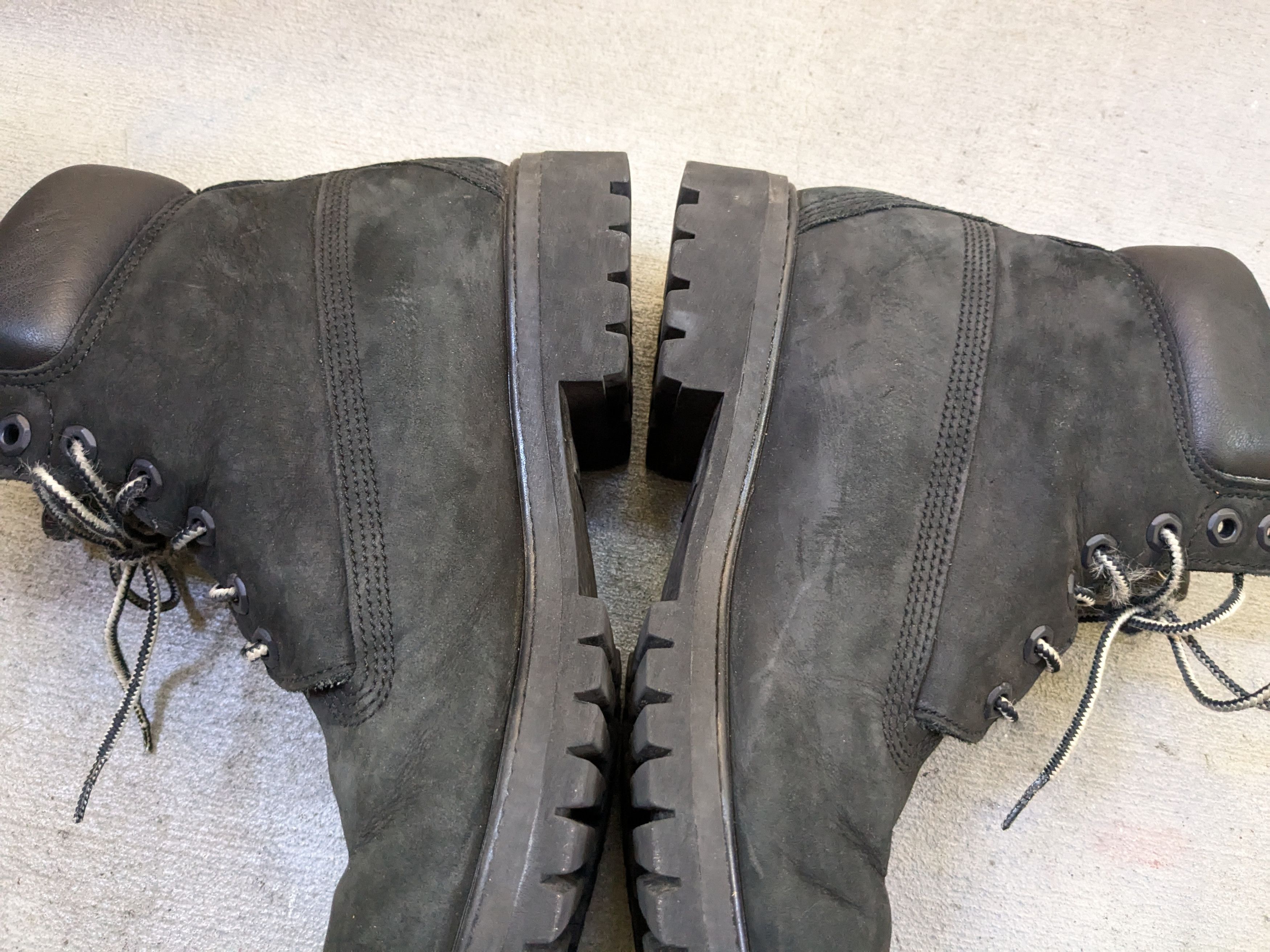 Timberland Timberland Boots Size 9.5 M Black Suede 6" Nubuck Suede Size US 9.5 / EU 42-43 - 11 Thumbnail