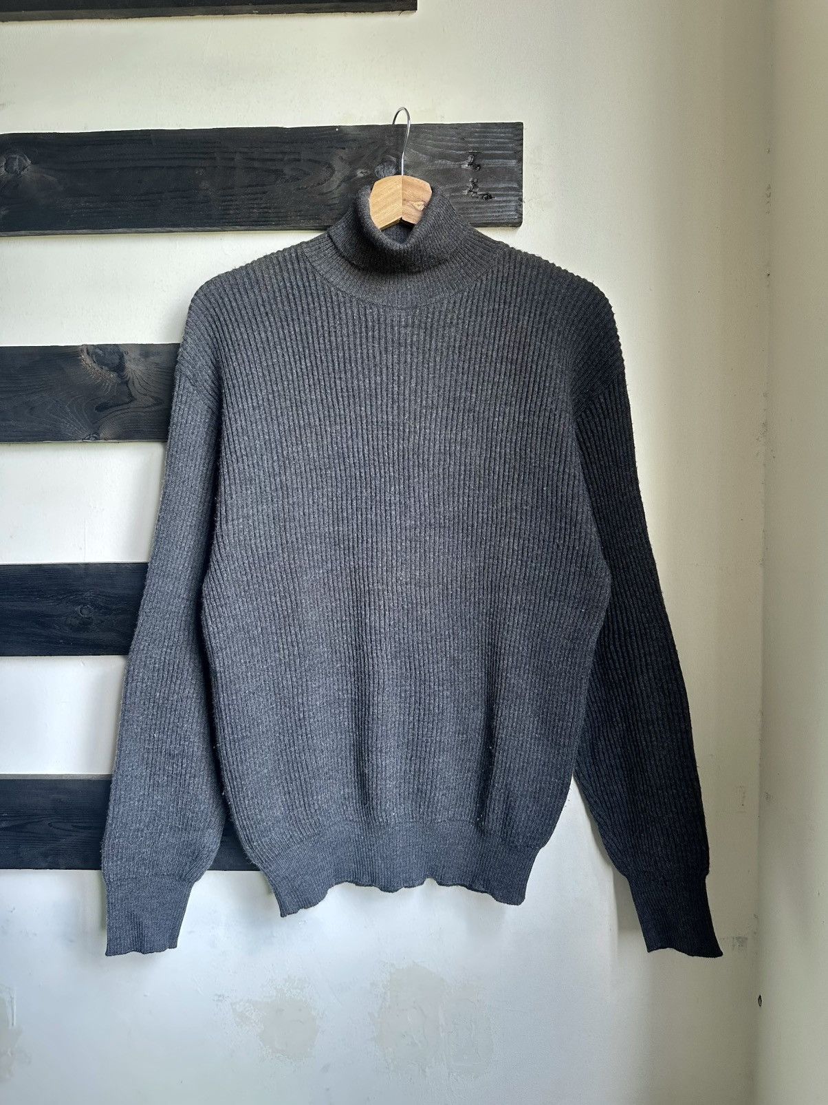 Versace × Vintage Vintage Gianni Versace Turtleneck Pleated Knit Sweater Size US L / EU 52-54 / 3 - 1 Thumbnail