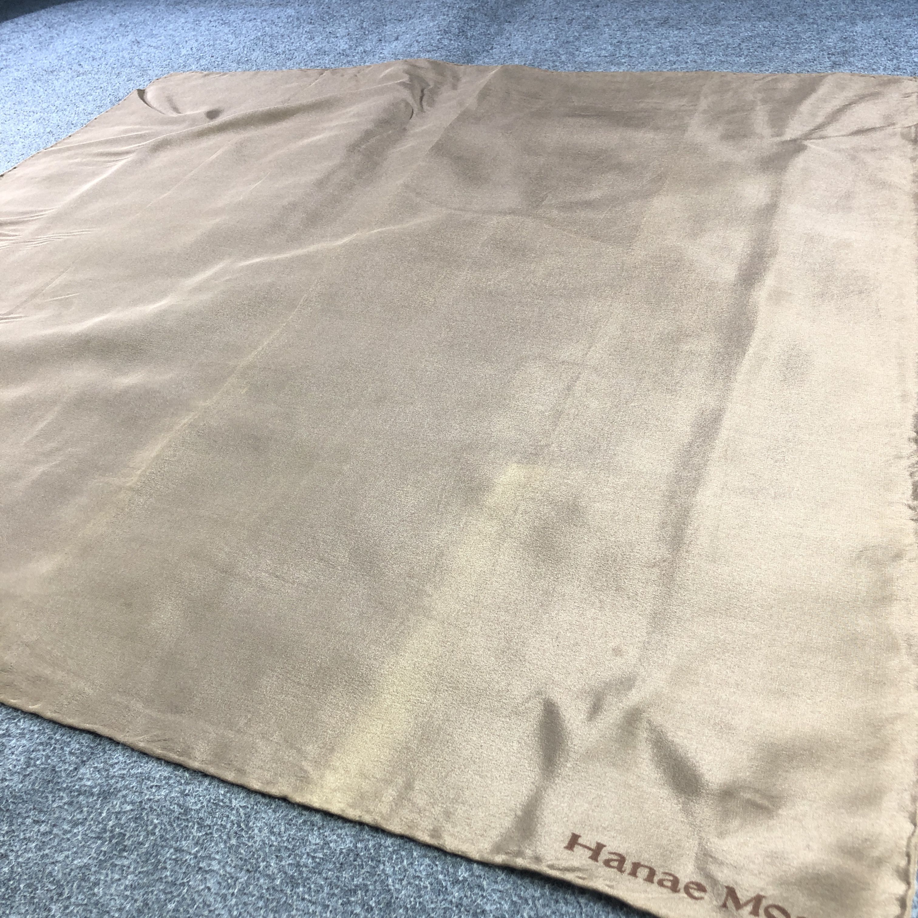 Hanae Mori Hanae Mori Plain Hand Rolled Silk Scarf M1083 Size ONE SIZE - 3 Thumbnail