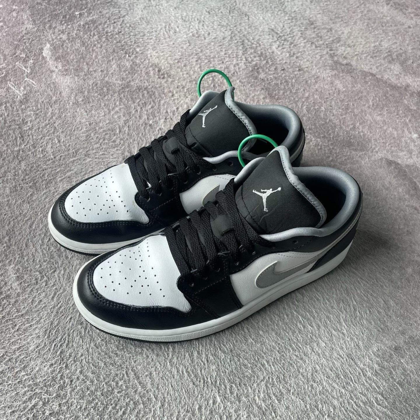 Nike Nike Black Lowtop Sneakers 41 Men Size US 8.5 / EU 41-42 - 1 Thumbnail