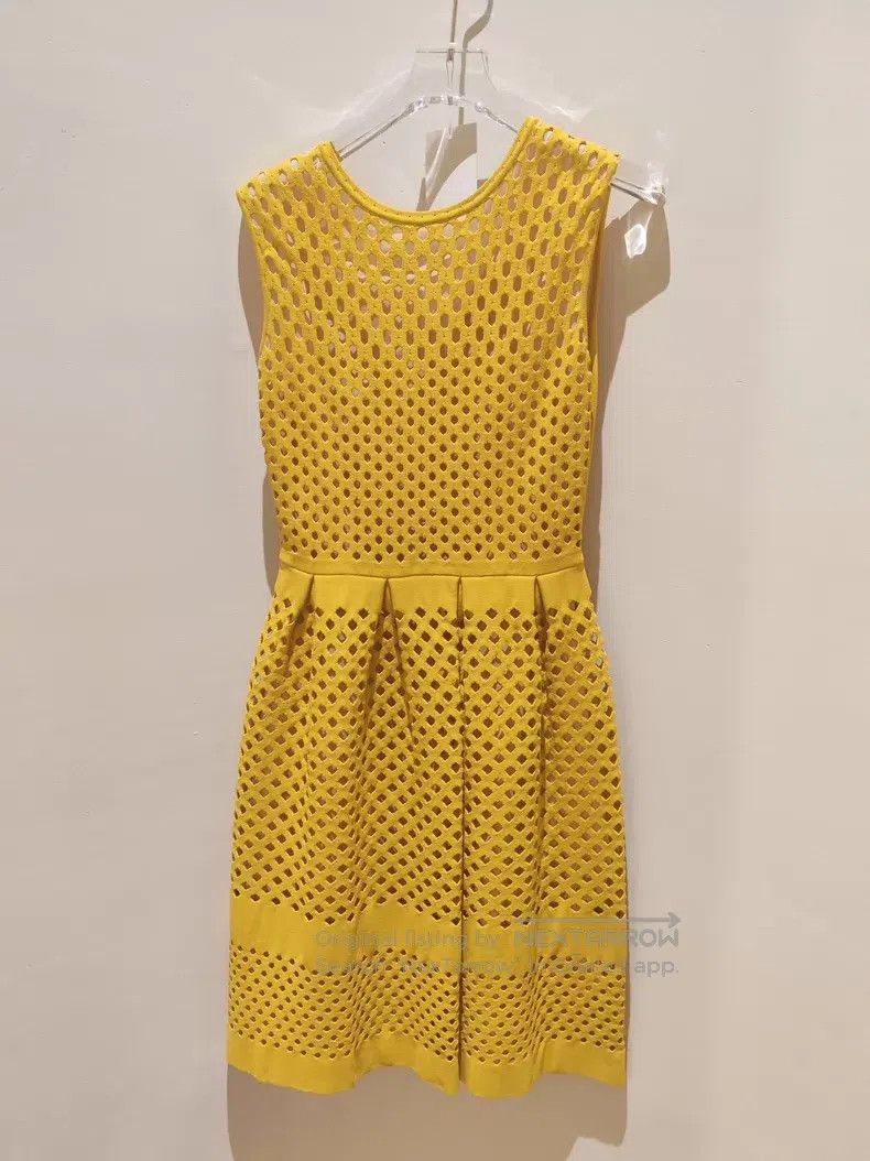 Fendi Fendi Dress, in bright yellow Size XS / US 0-2 / IT 36-38 - 2 Thumbnail