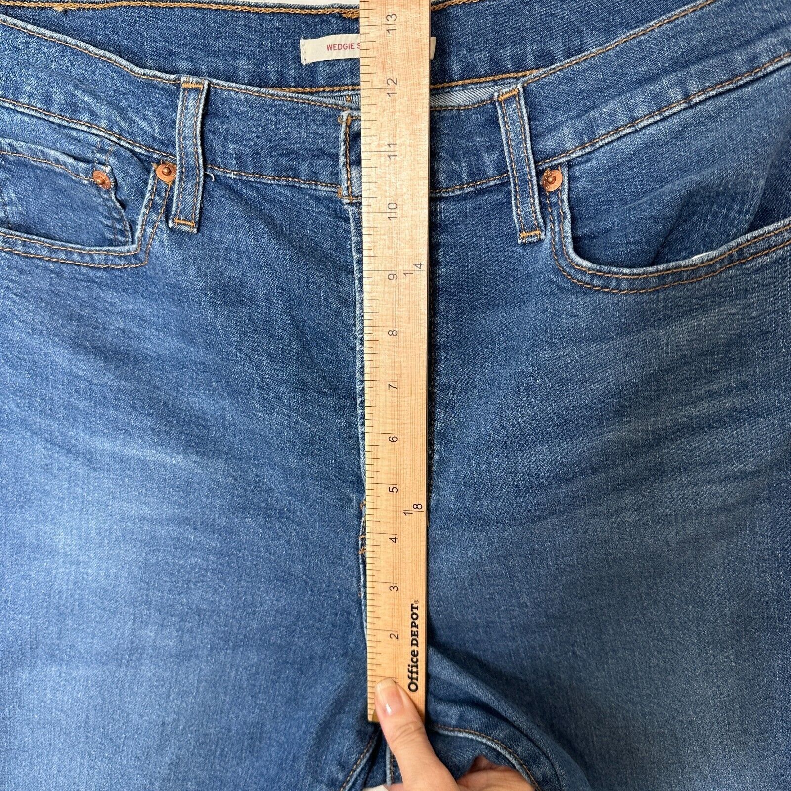 Levi's Levi's Medium Wash Wedgie Skinny High Rise Button Jean 32 Size 32" / US 10 / IT 46 - 11 Thumbnail