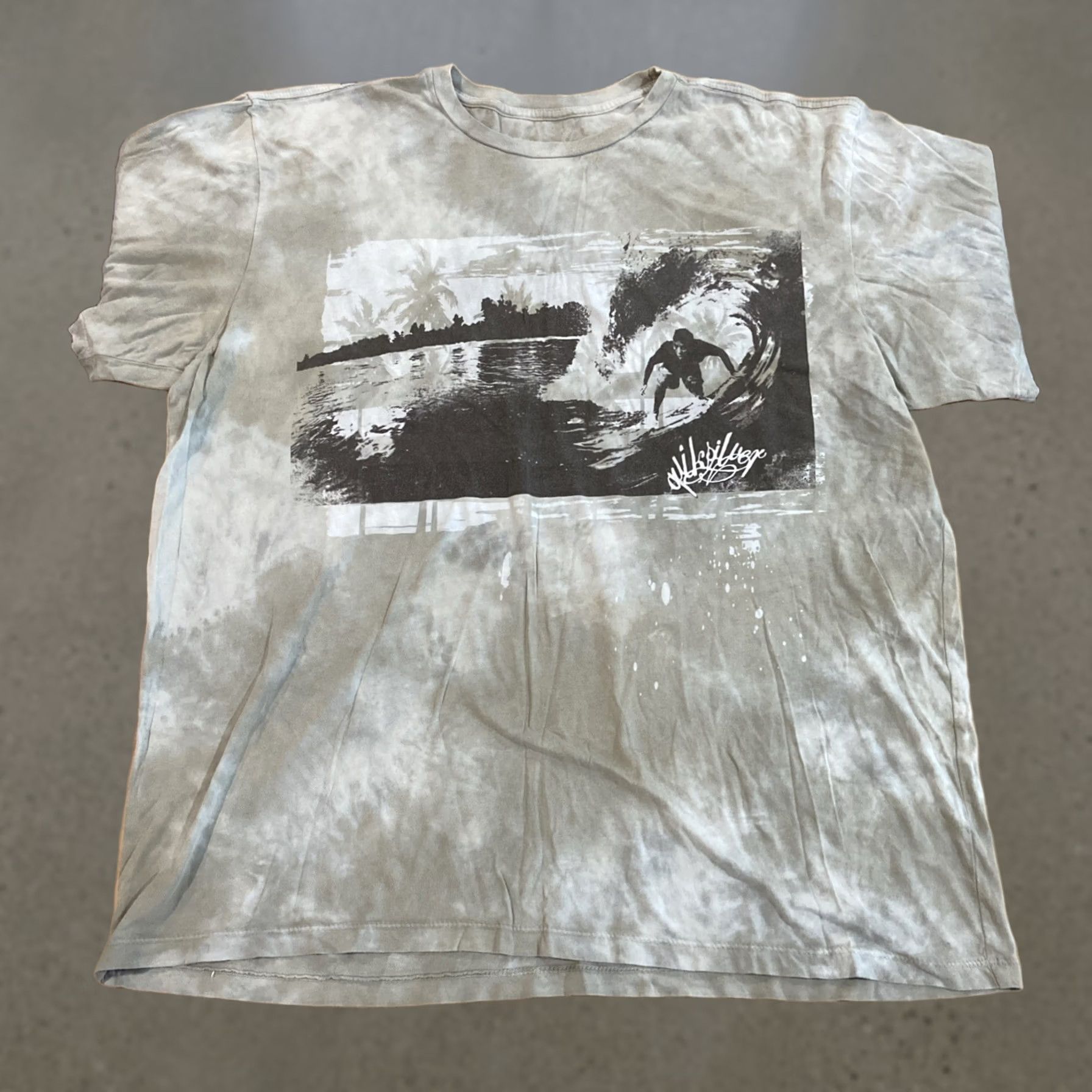Quiksilver VINTAGE Quiksilver Surfer T-Shirt XL Crew Neck Short Sleeve Cotton USA Brown Logo Men T-Shirt Size US XL / EU 56 / 4 - 1 Thumbnail