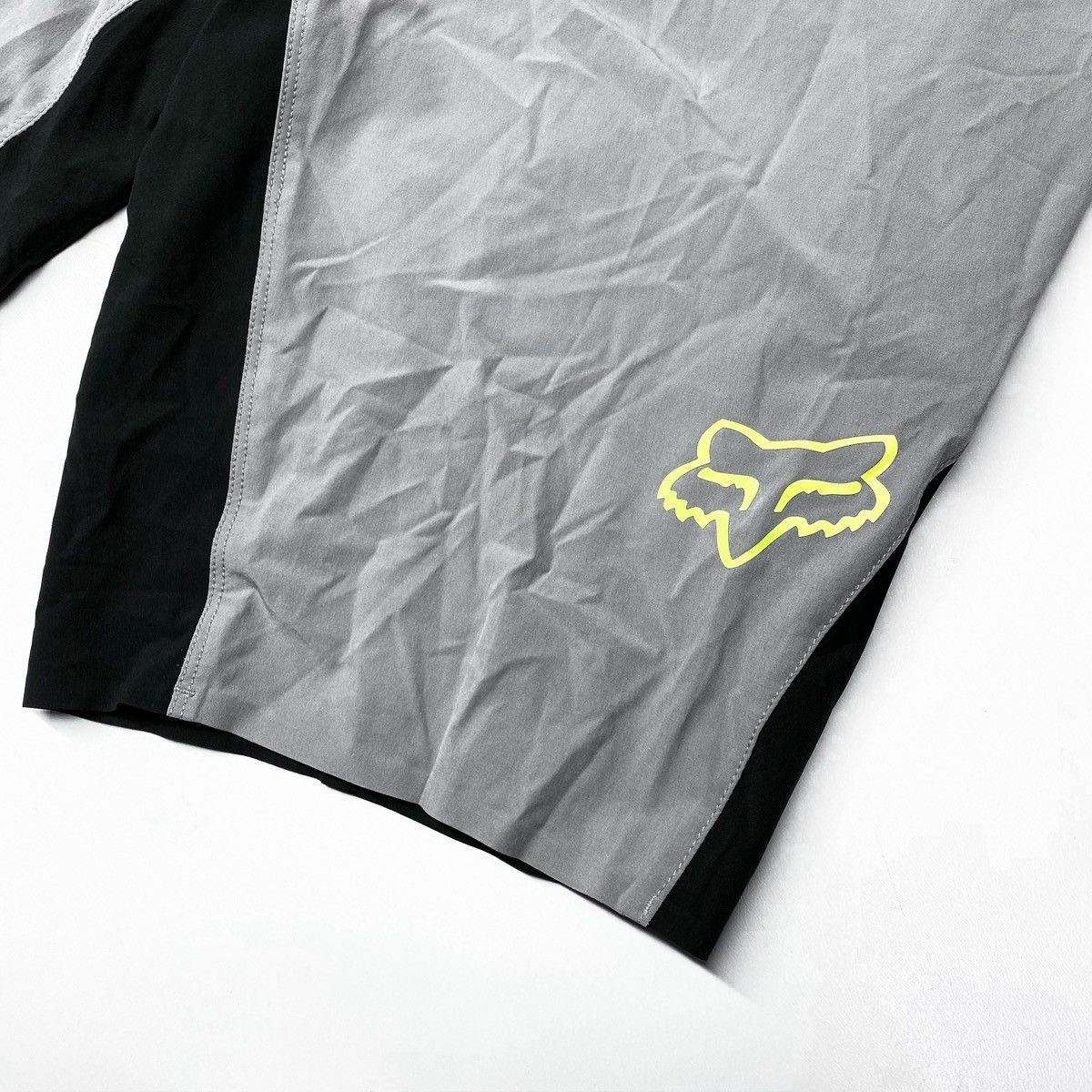 Fox Racing Fox Attack Tru Motion Cycling Shorts Size US 35 - 2 Thumbnail