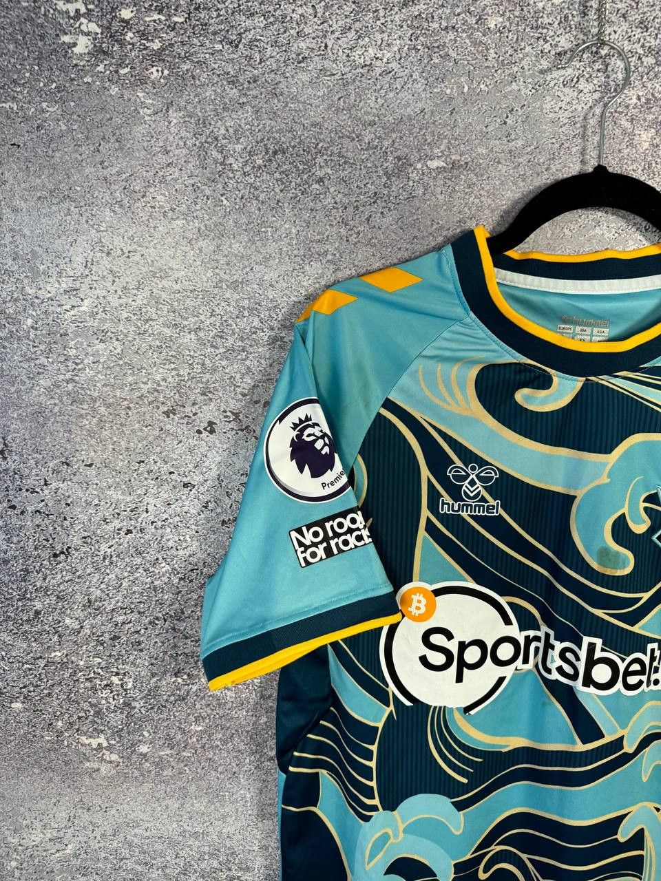 Hummel × Vintage Vintage Southampton 2022/23 Hummel Soccer Jersey Size US S / EU 44-46 / 1 - 2 Thumbnail