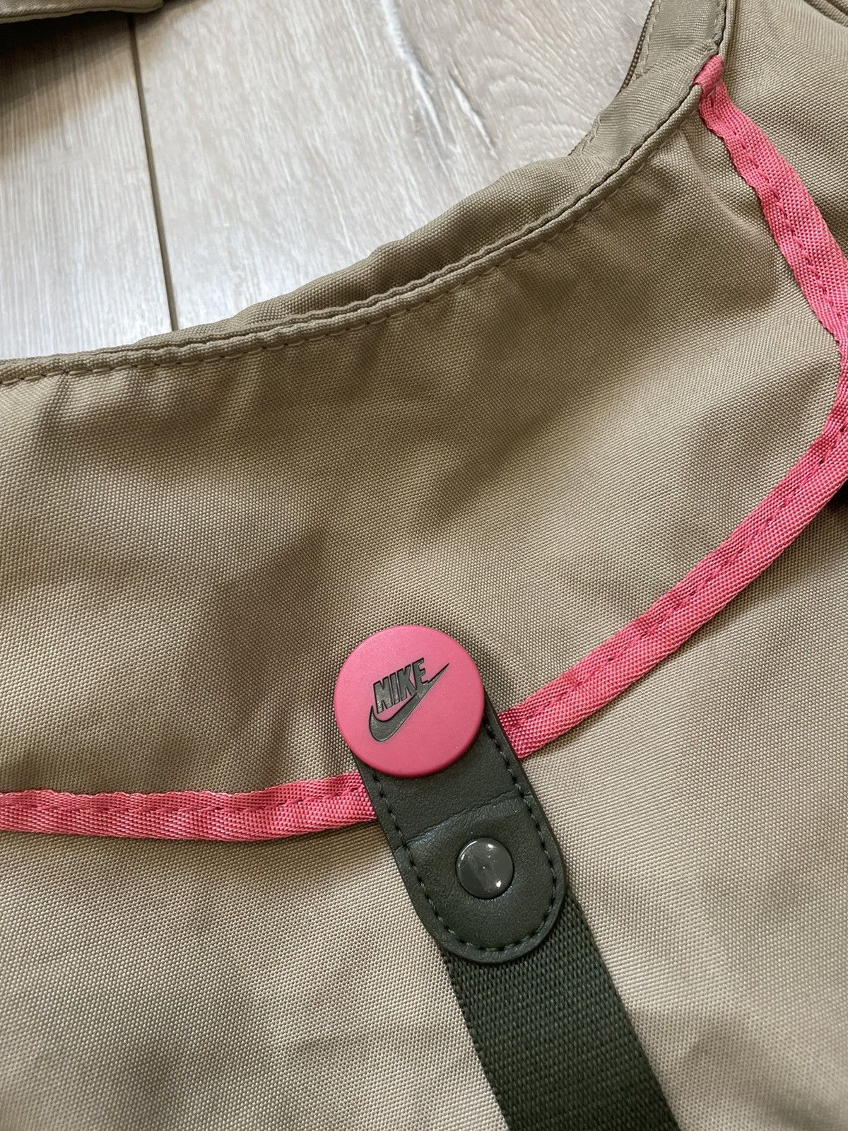 Nike × Vintage Vintage Sholder bag NIKE "GIRL" Womens Duffel Khaki Size ONE SIZE - 2 Thumbnail