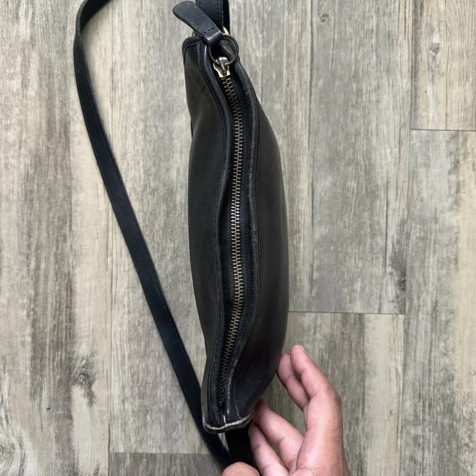 Coach Vintage Coach Sutton 9814 Black Leather Crossbody Bag Size ONE SIZE - 7 Thumbnail
