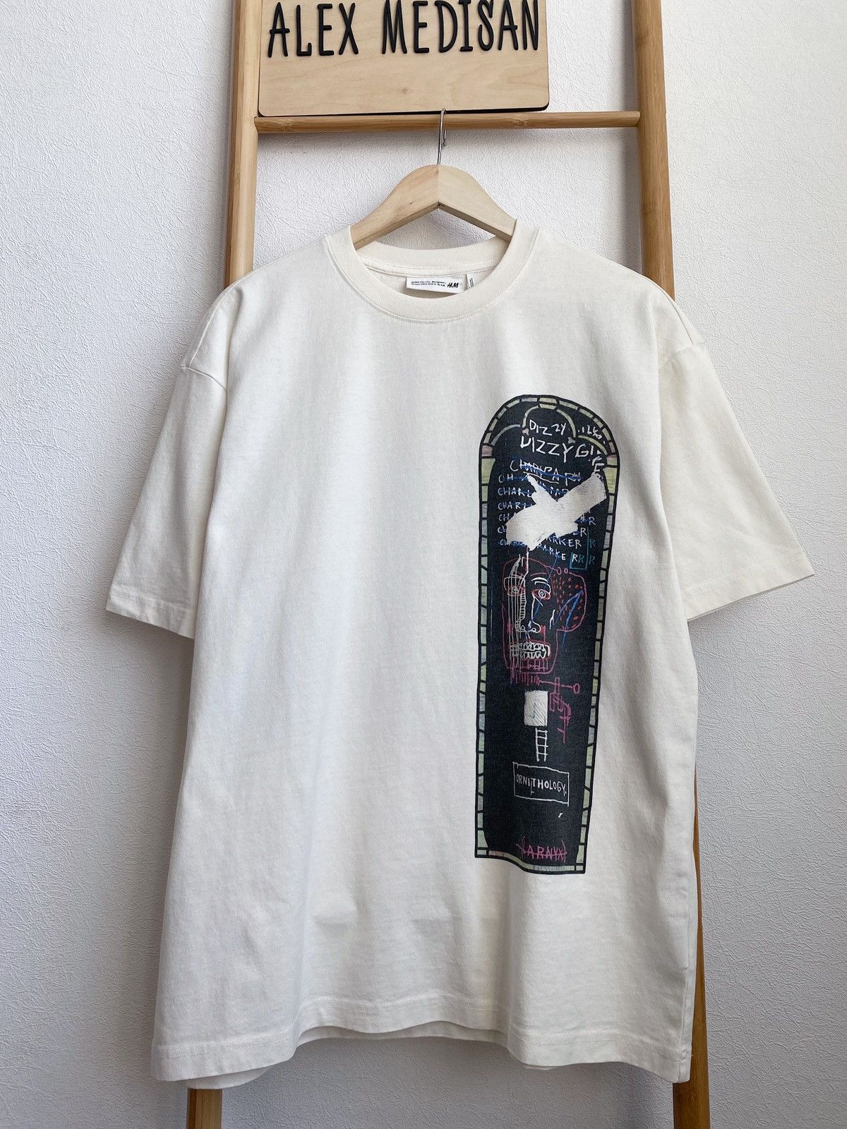 H&M × Jean-Michel Basquiat × Who Decides War WHO DECIDES WAR x BASQUIAT x H&M RELAXED FIT COTTON T-SHIRT Size US M / EU 48-50 / 2 - 6 Thumbnail