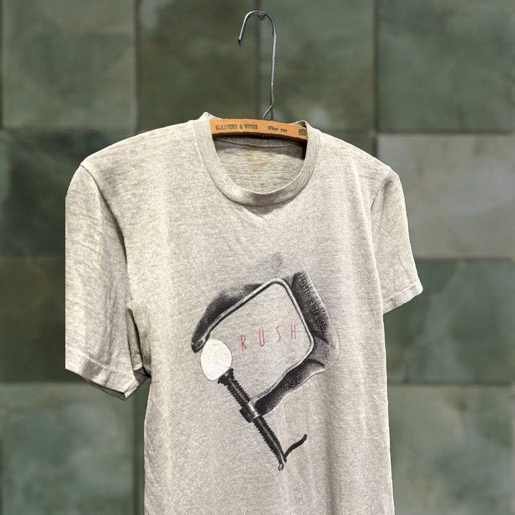 Vintage VINTAGE Rush 1984 Grace Under Pressure Tour Shirt Gray Shirt Mens S 80s Graphic Print T-Shirt Crew Neck Short Sleeve Cotton Blend Screen Stars Size US S / EU 44-46 / 1 - 1 Thumbnail