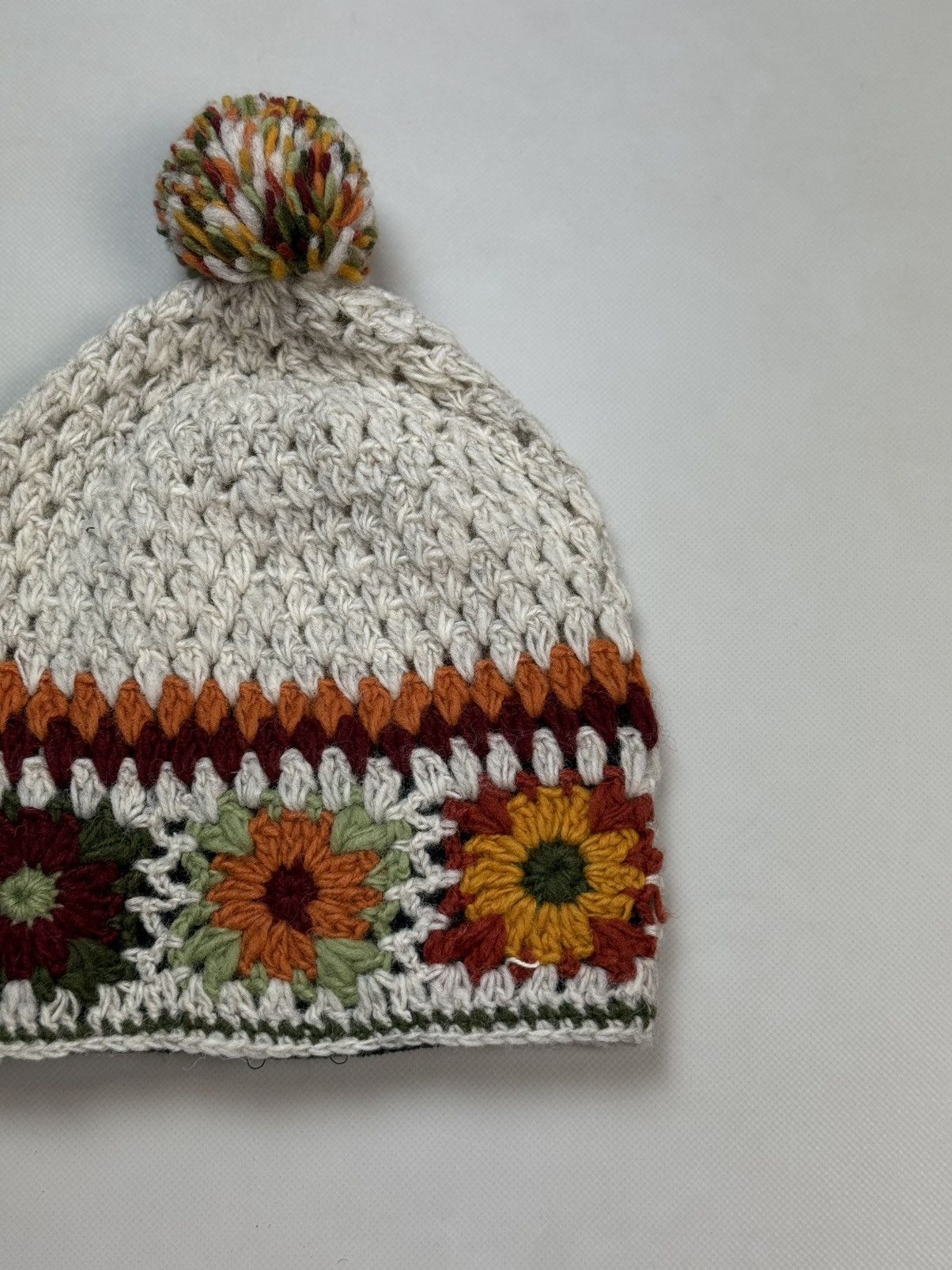 Other Pachamama Floral Pattern Hand Knitted Bobble Beanie Hat Size ONE SIZE - 10 Thumbnail
