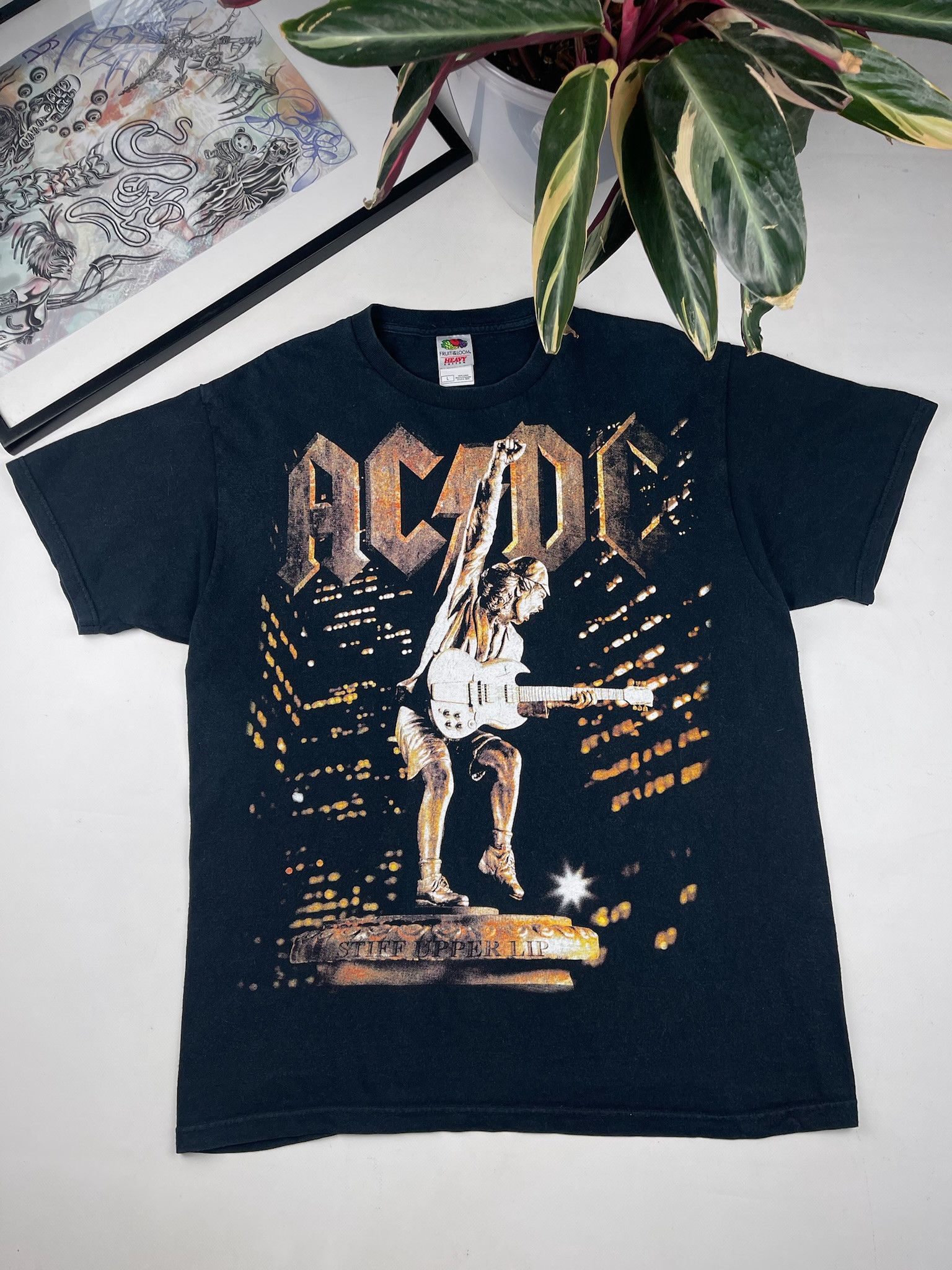 AC/DC Vintage ACDC band tee Stiff Upper Lip tShirt Size US L / EU 52-54 / 3 - 1 Thumbnail