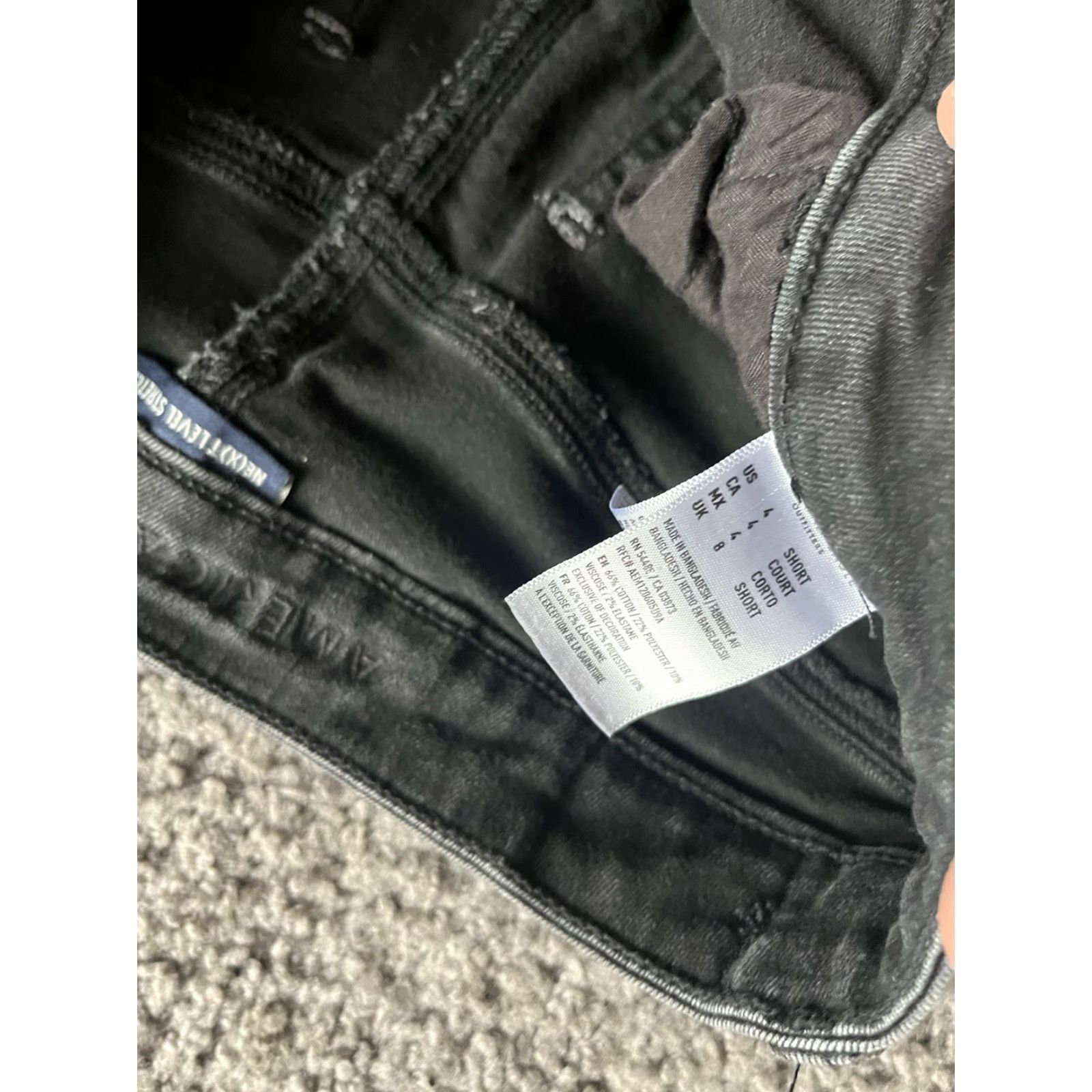 American Eagle Outfitters American Eagle Outfitters Jegging Jeans Women's Short Size 4 Black Super Hi Rise Button Fly Dark Wash Size 27" / US 4 / IT 40 - 7 Thumbnail