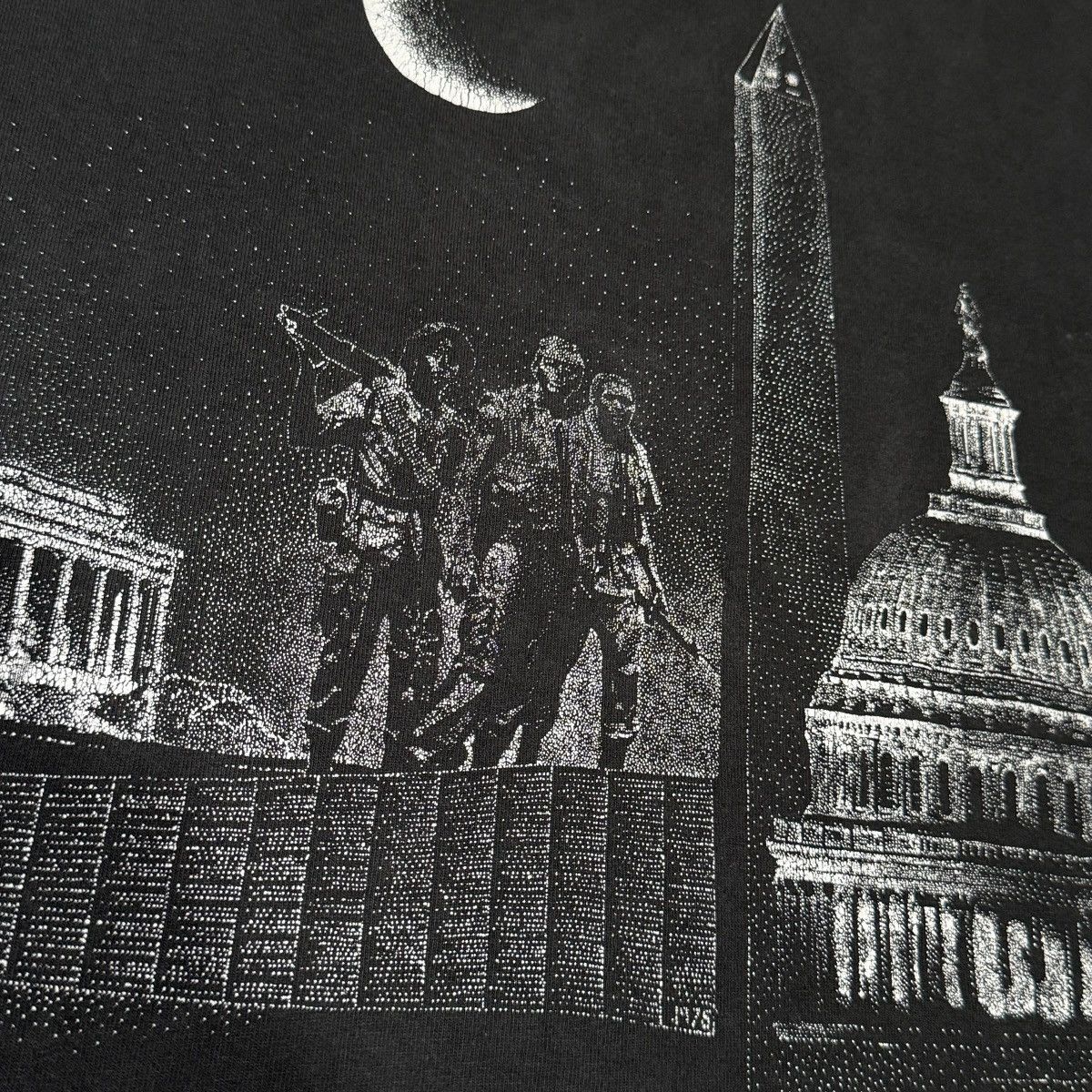 Fruit Of The Loom Vintage Washington DC 1984 Capital Novel Tee Size US XL / EU 56 / 4 - 3 Thumbnail