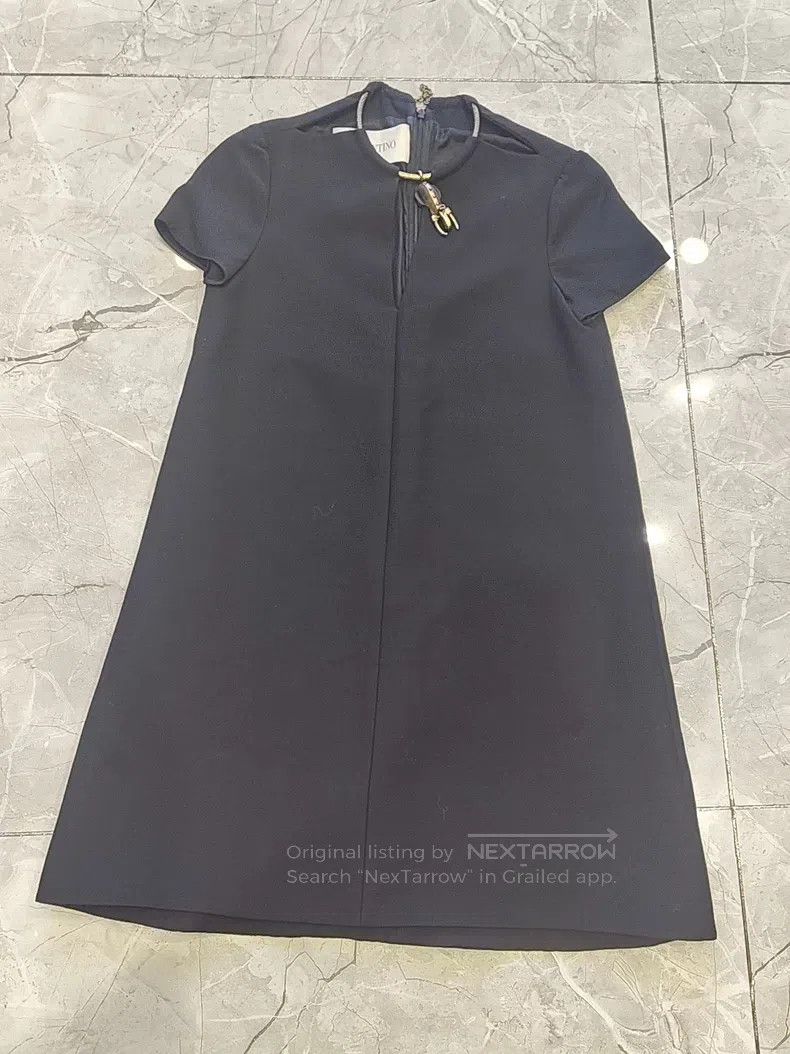Valentino Valentino Heavy work dress Size XS / US 0-2 / IT 36-38 - 1 Thumbnail