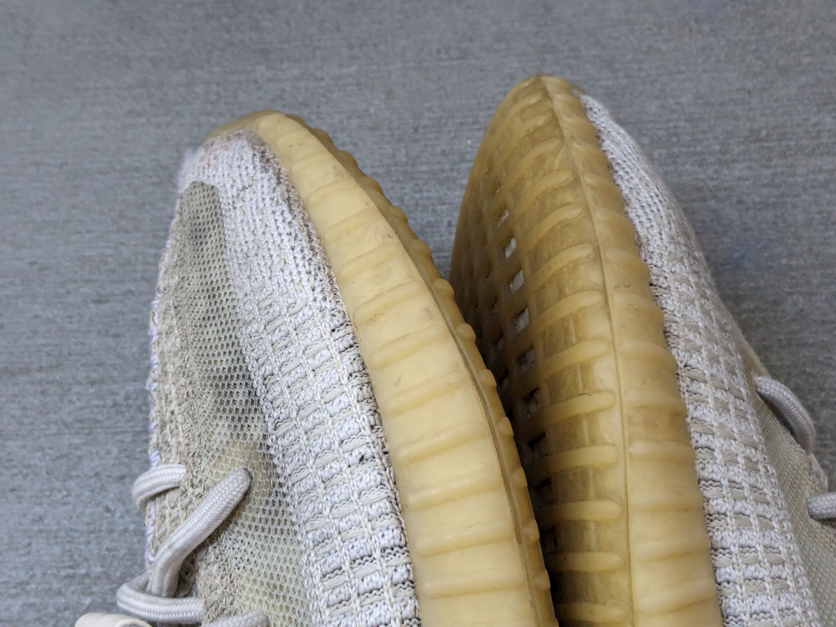 Adidas × Kanye West adidas Yeezy Boost 350 V2 Natural 9.5 FZ5246 Gray Kanye West Size US 9.5 / EU 42-43 - 6 Thumbnail