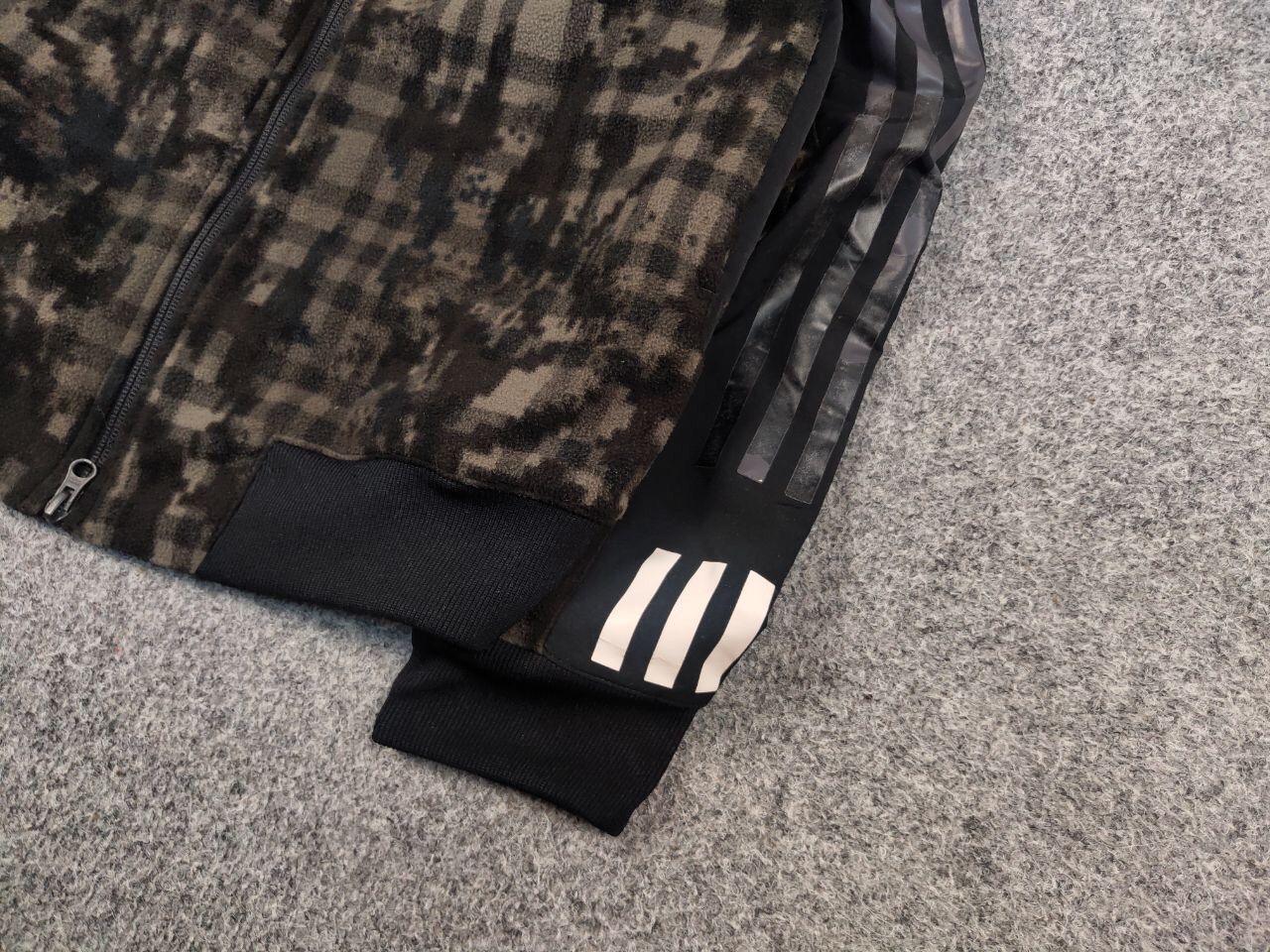 Adidas × White Mountaineering Adidas Originals White Mountaineering fleece Light Jacket Size US S / EU 44-46 / 1 - 6 Thumbnail