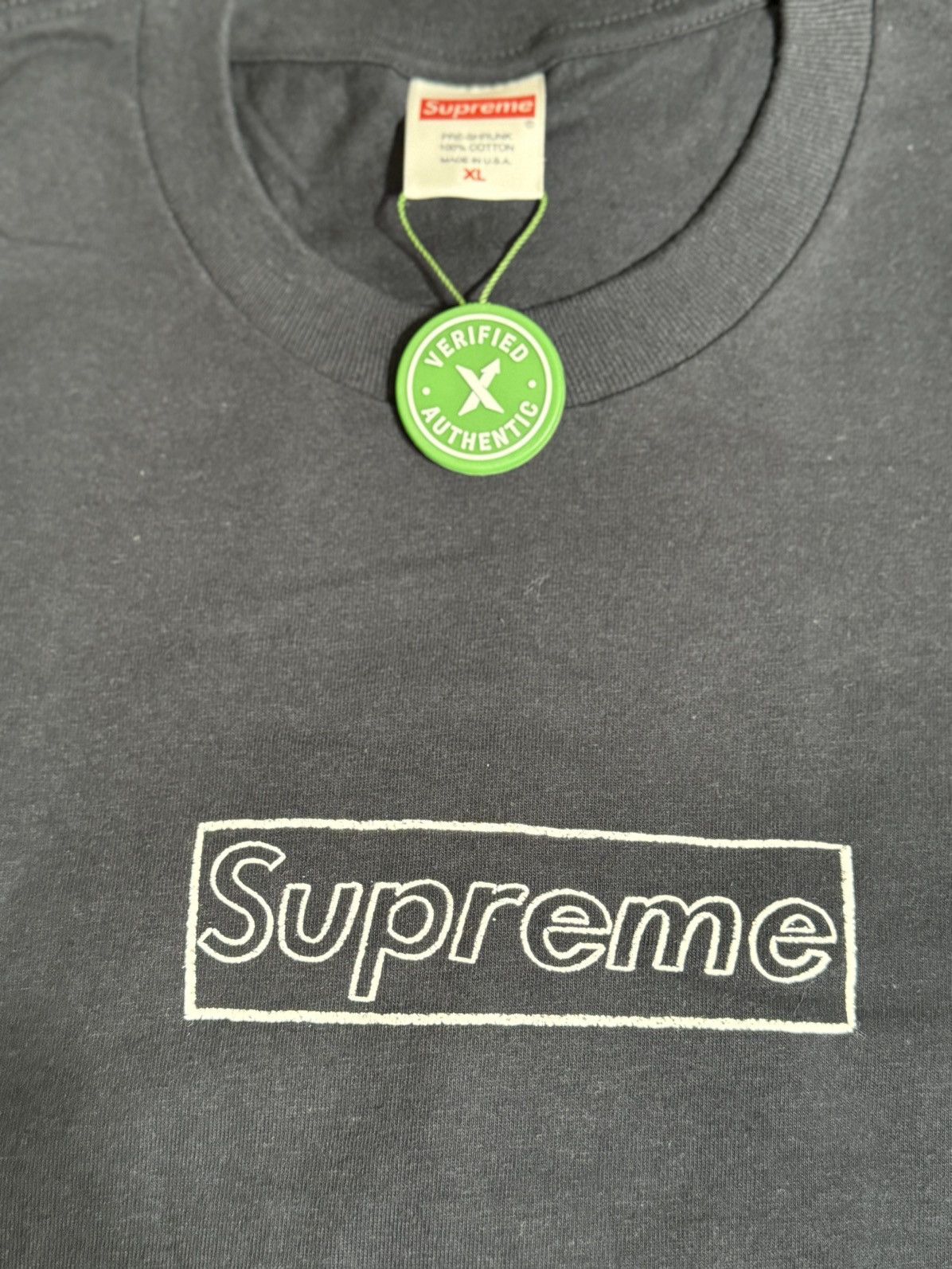Supreme Supreme Kaws Chalk Logo Tee Size US XL / EU 56 / 4 - 1 Thumbnail