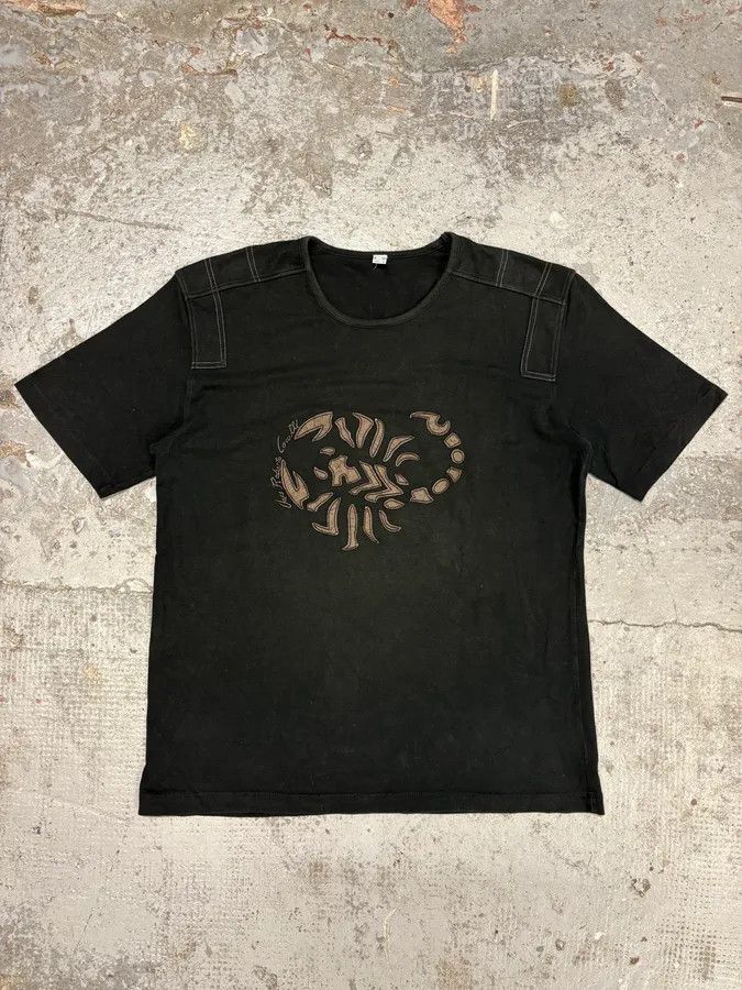 Roberto Cavalli 2000s Cavalli Scorpio Black T-Shirt Size US S / EU 44-46 / 1 - 1 Thumbnail