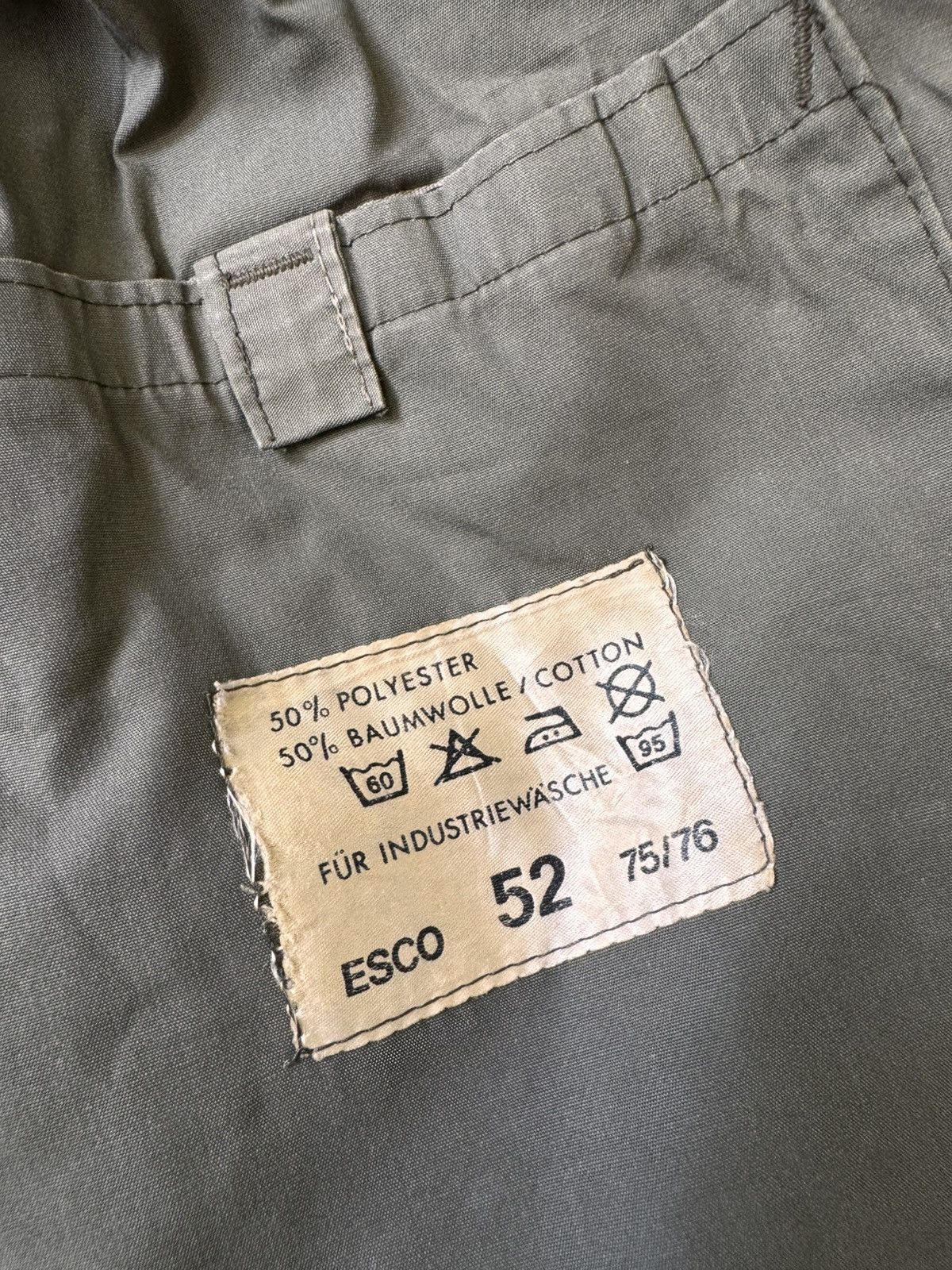 Infinite Archives ARCHIVE ITEM🔥 VINTAGE 70s SWISS ARMY HUNTING JACKET❗️ Size US L / EU 52-54 / 3 - 4 Thumbnail
