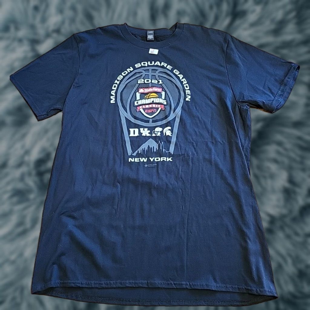 Gildan VINTAGE? No — 2021 Champions Basketball Classic Duke UK KU USC T-Shirt Black Cotton Gildan Men L Crew Neck Short Sleeve Graphic Print Size US L / EU 52-54 / 3 - 1 Thumbnail