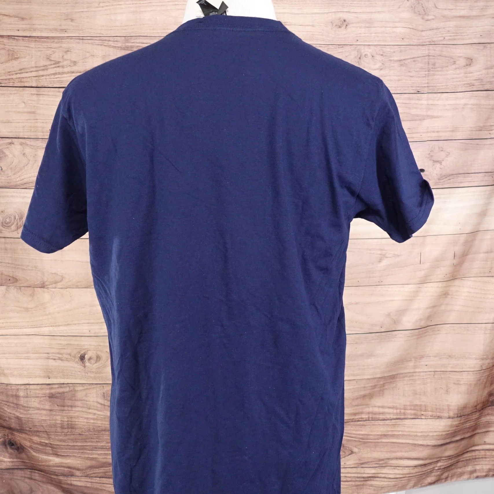 Hanes Bud Light Beer Promo Football Helmet Blue Short Sleeve T-Shirt SZ L Hanes Unisex Adult Cotton Crew Neck 21.5" Pit to Pit 29" Vintage? No (not vintage) Size US L / EU 52-54 / 3 - 3 Thumbnail