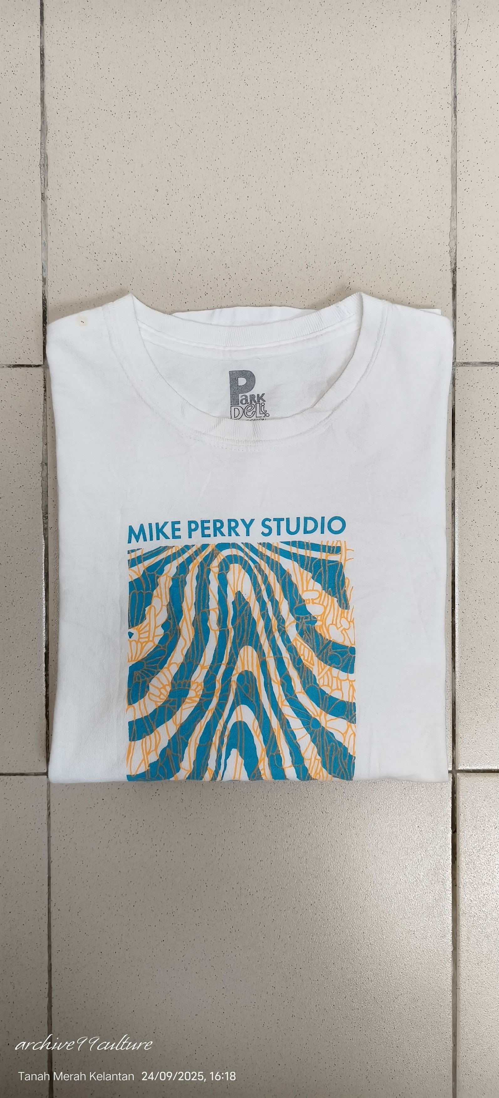 Mostly Heard Rarely Seen MIKE PERRY STUDIO PARK DELI LS SHIRT Size US S / EU 44-46 / 1 - 10 Thumbnail