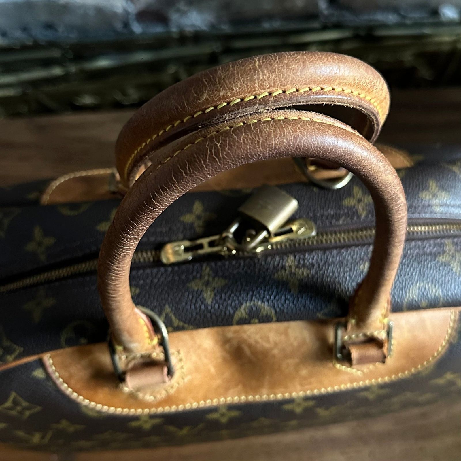 Louis Vuitton Vintage Louis Vuitton Deauville Bag Size ONE SIZE - 17 Thumbnail