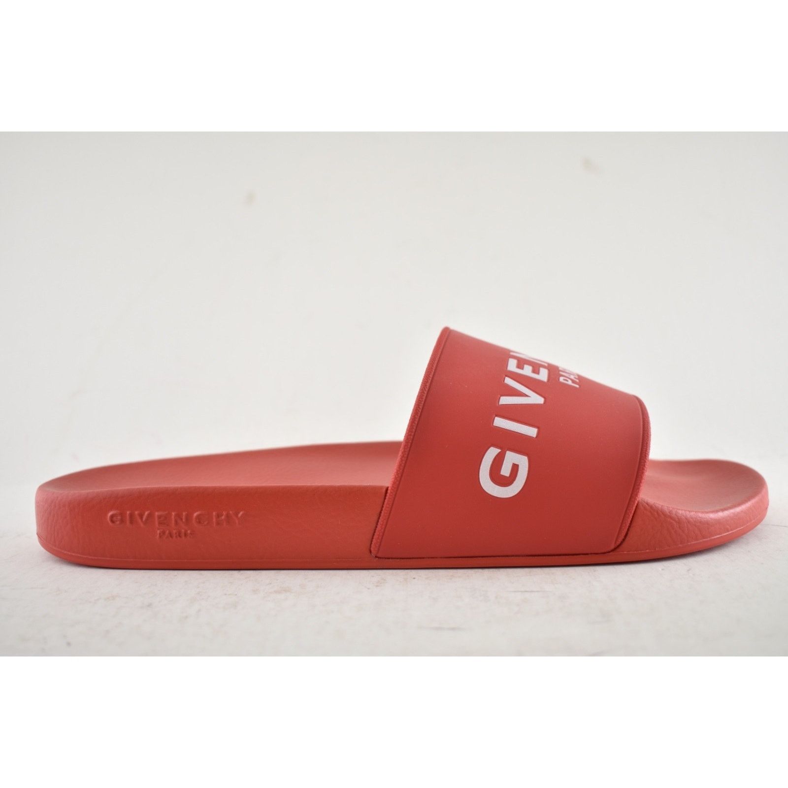 Givenchy Givenchy Paris Red White Logo Rubber Pool Slide Sandal 44 11 Size US 11 / EU 44 - 2 Thumbnail